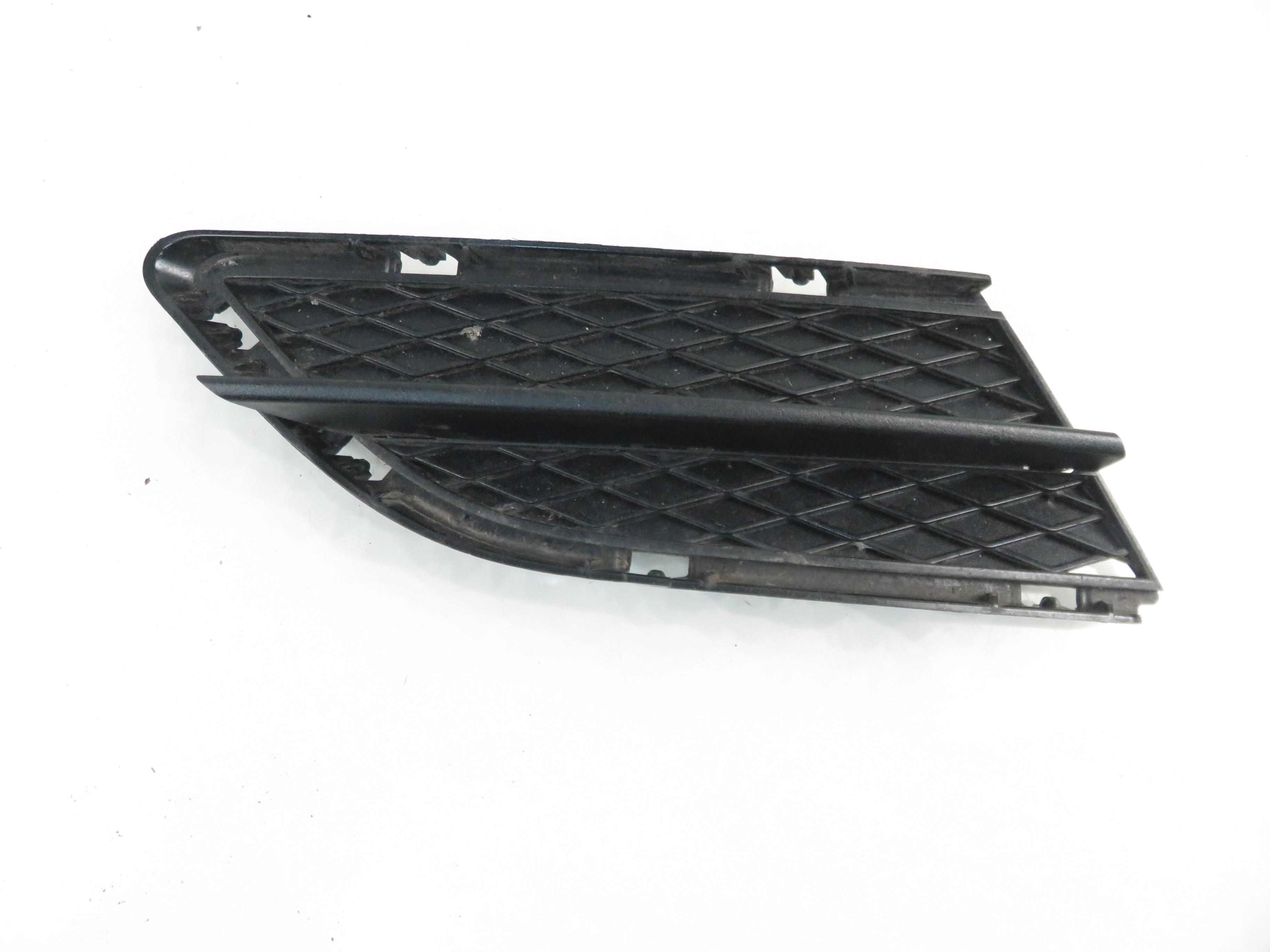 BMW 3 Series E90/E91/E92/E93 (2004-2013) Front Right Grill 7138418 22661222