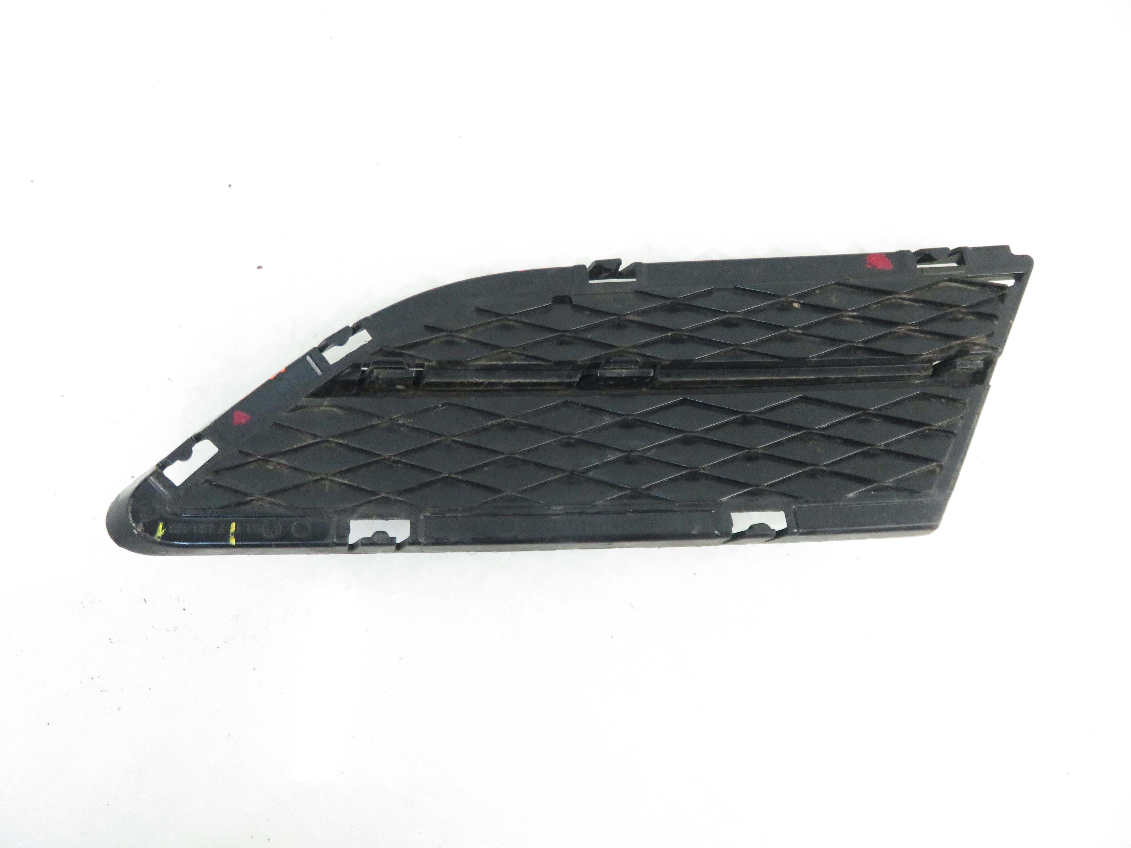 BMW 3 Series E90/E91/E92/E93 (2004-2013) Front Right Grill 7138418 22661222