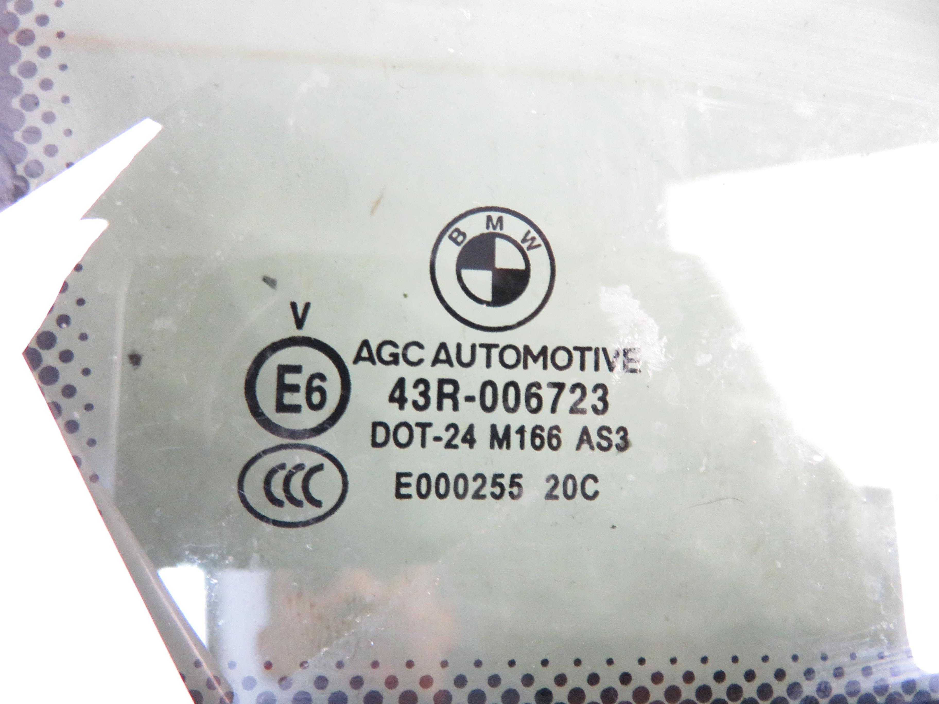 BMW X1 E84 (2009-2015) Kairės pusės galinis šoninis kėbulo stiklas 22660886