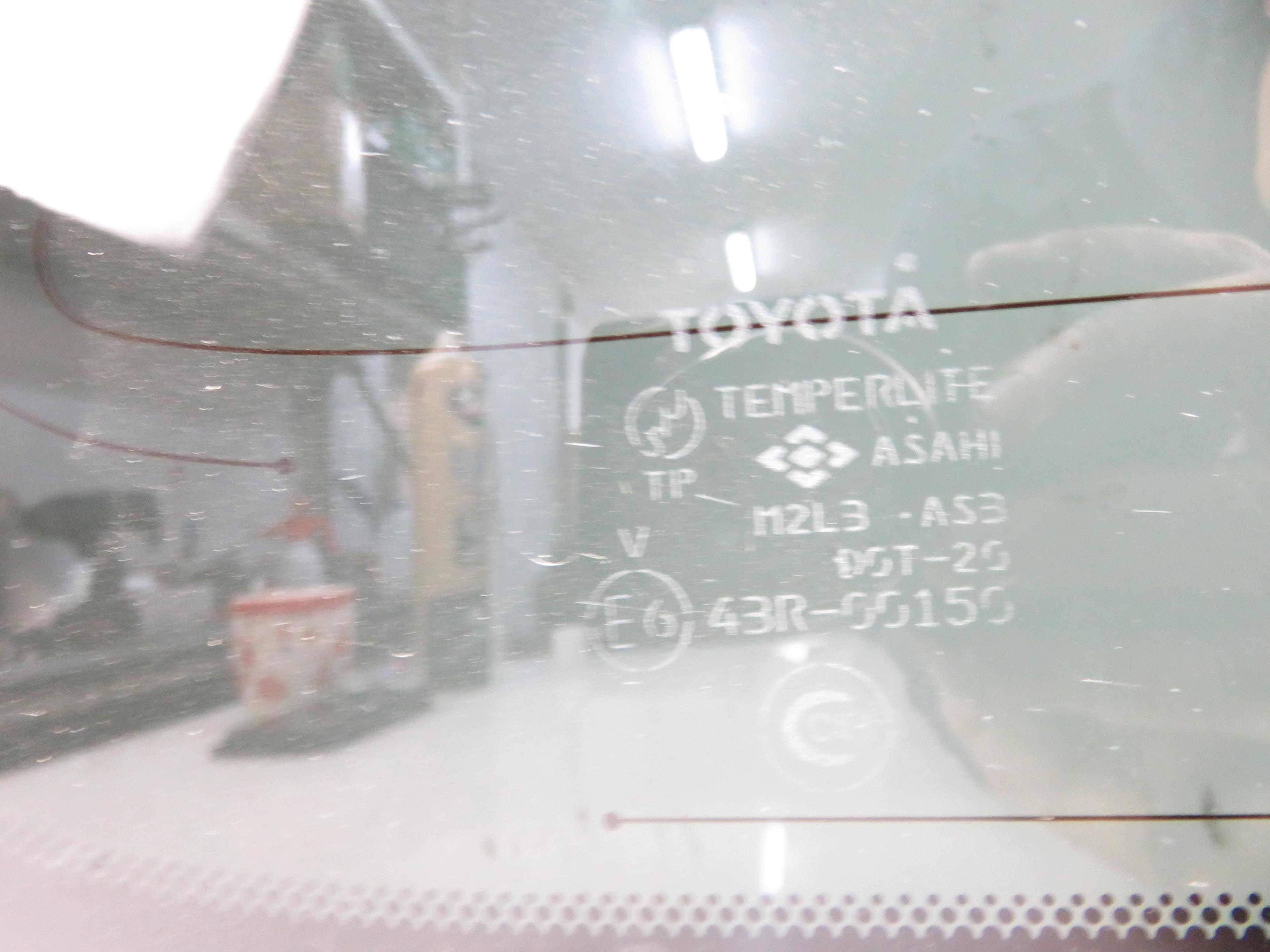 TOYOTA Previa 2 generation (2000-2006) Dešinės pusės galinis šoninis kėbulo stiklas 22795011