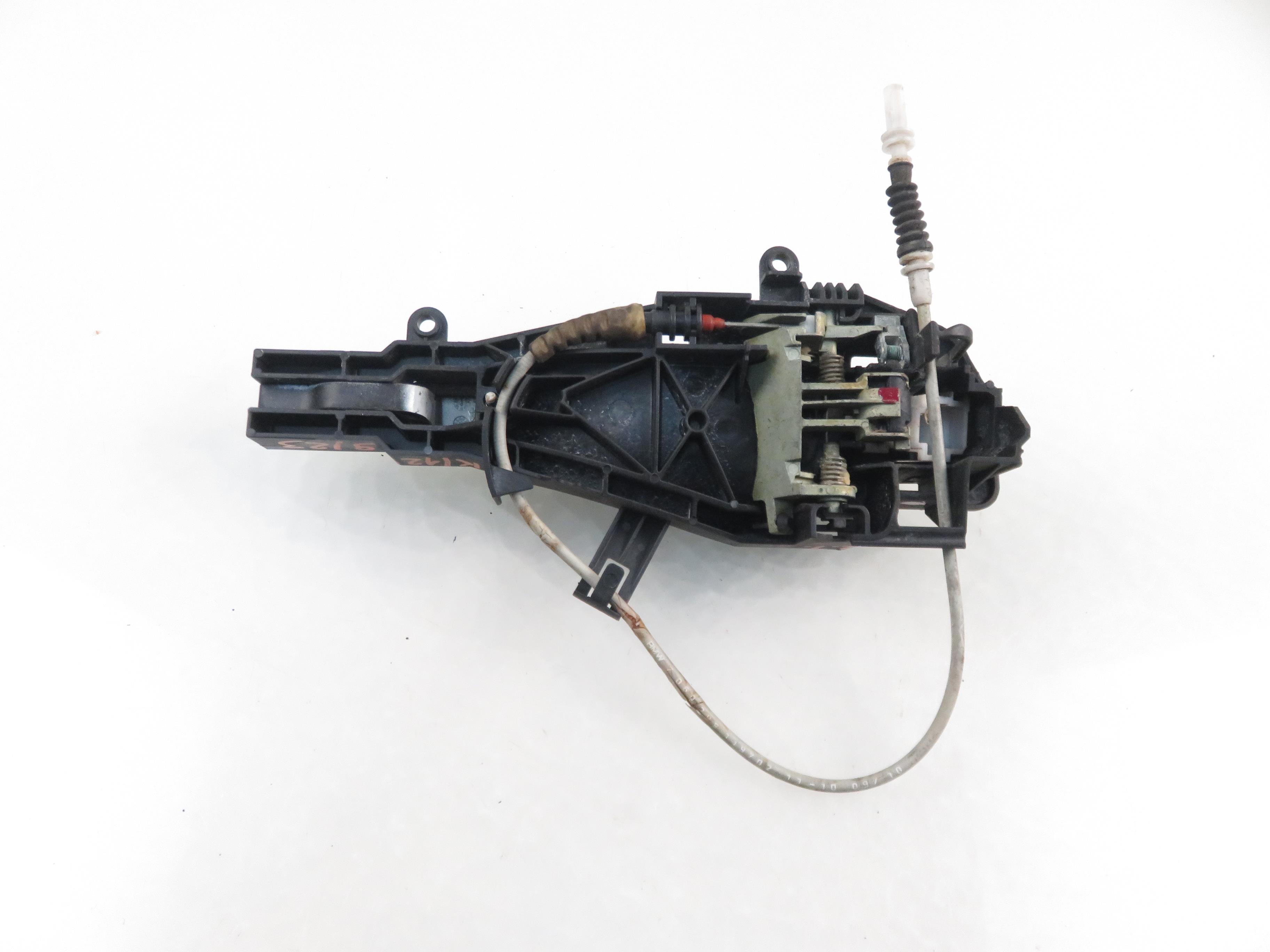 BMW 3 Series E90/E91/E92/E93 (2004-2013) Vasemman takaoven ulkokahva 22793951