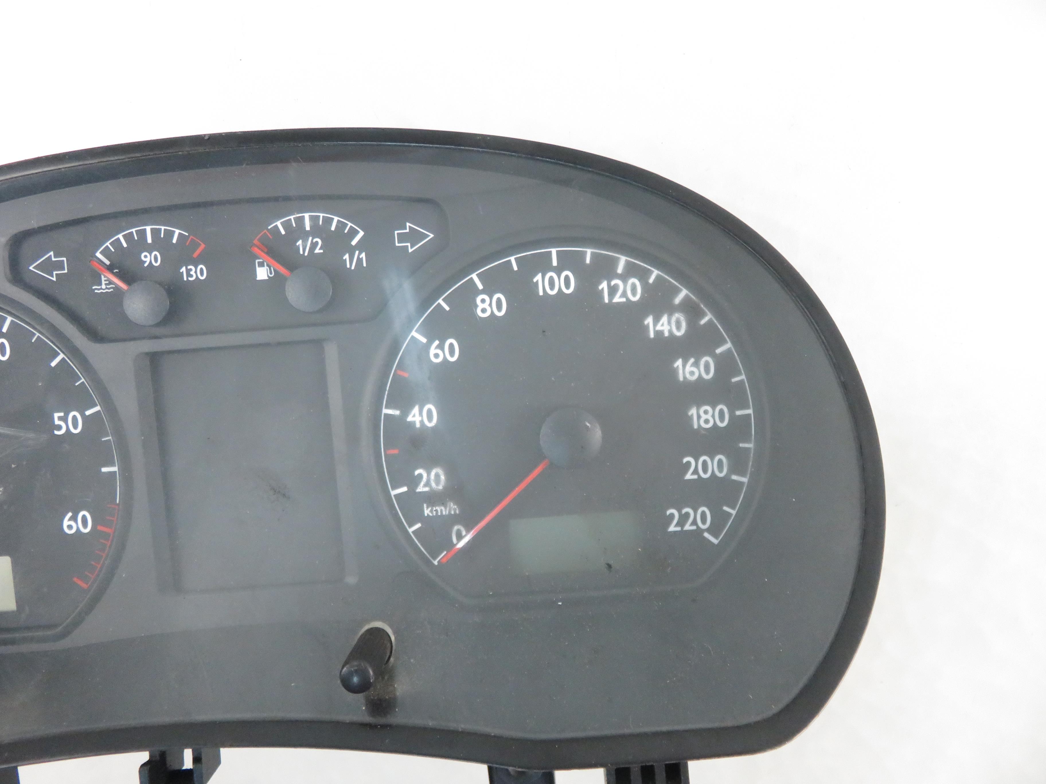 VOLKSWAGEN Polo 4 generation (2001-2009) Speedometer 6Q0920800 22911638