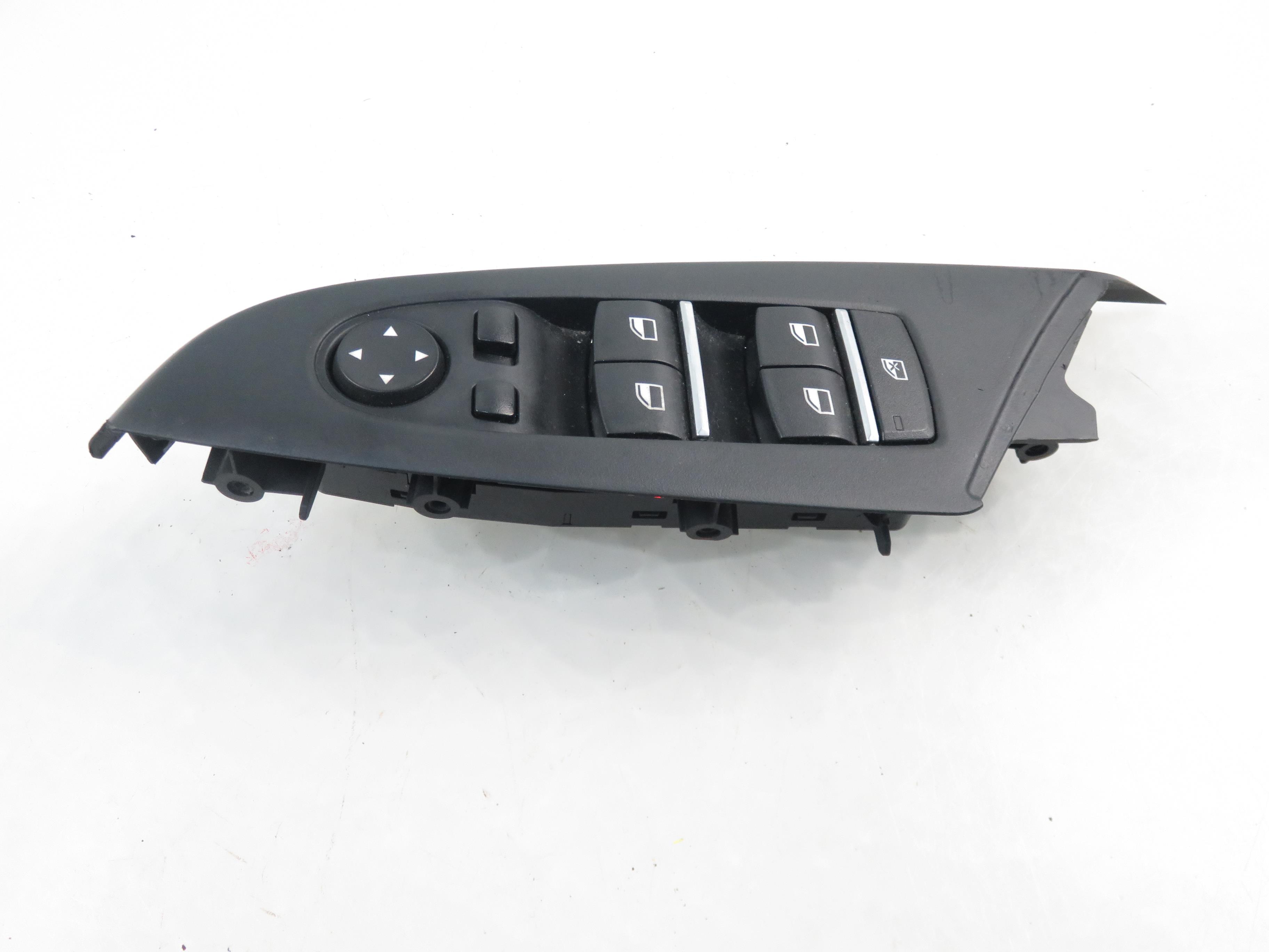 BMW X3 F25 (2010-2017) Front Left Door Window Switch 9208111 22929563