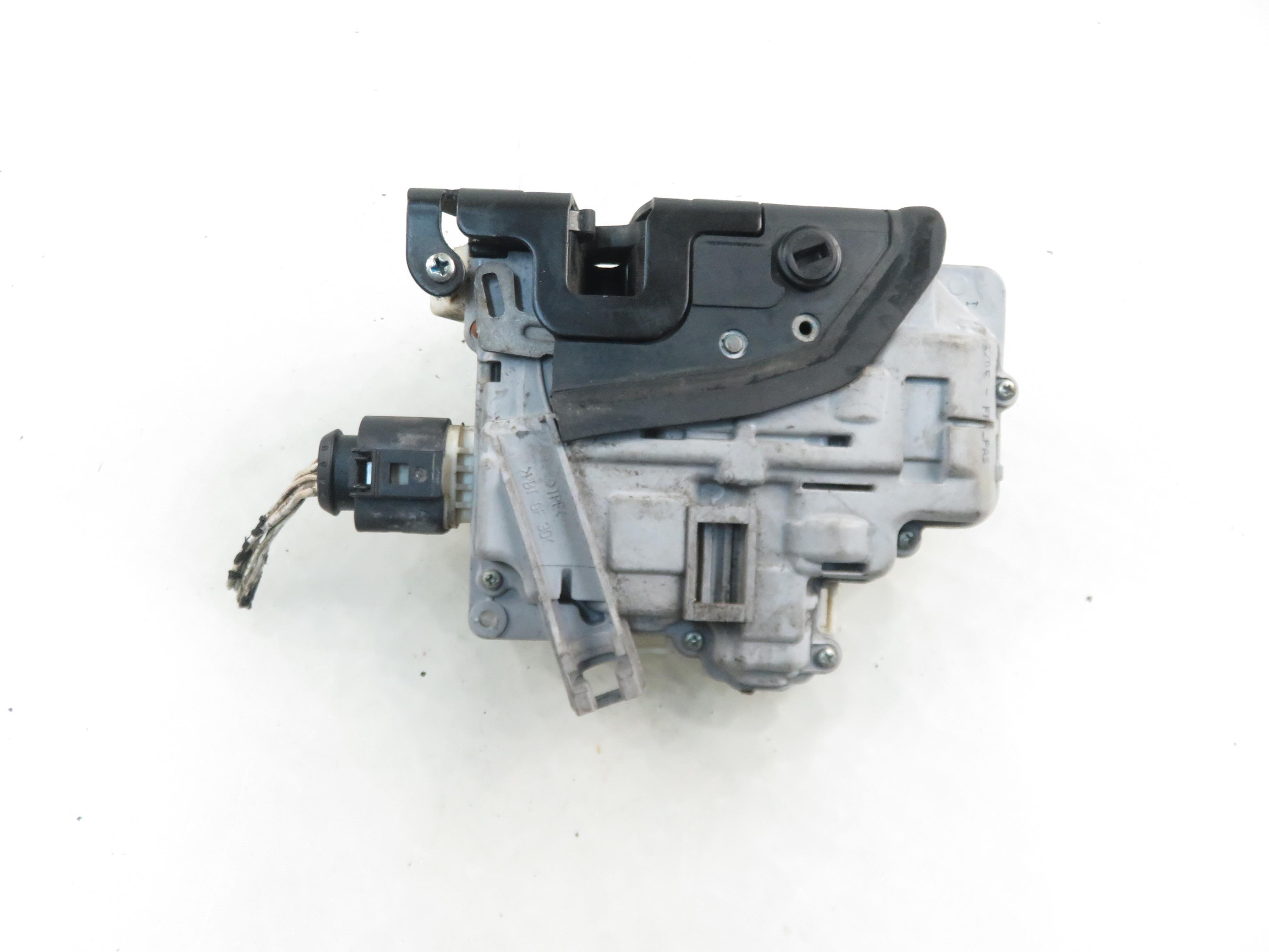 VOLKSWAGEN Passat B6 (2005-2010) Serrure de porte arrière gauche 3C4839015A 22982442