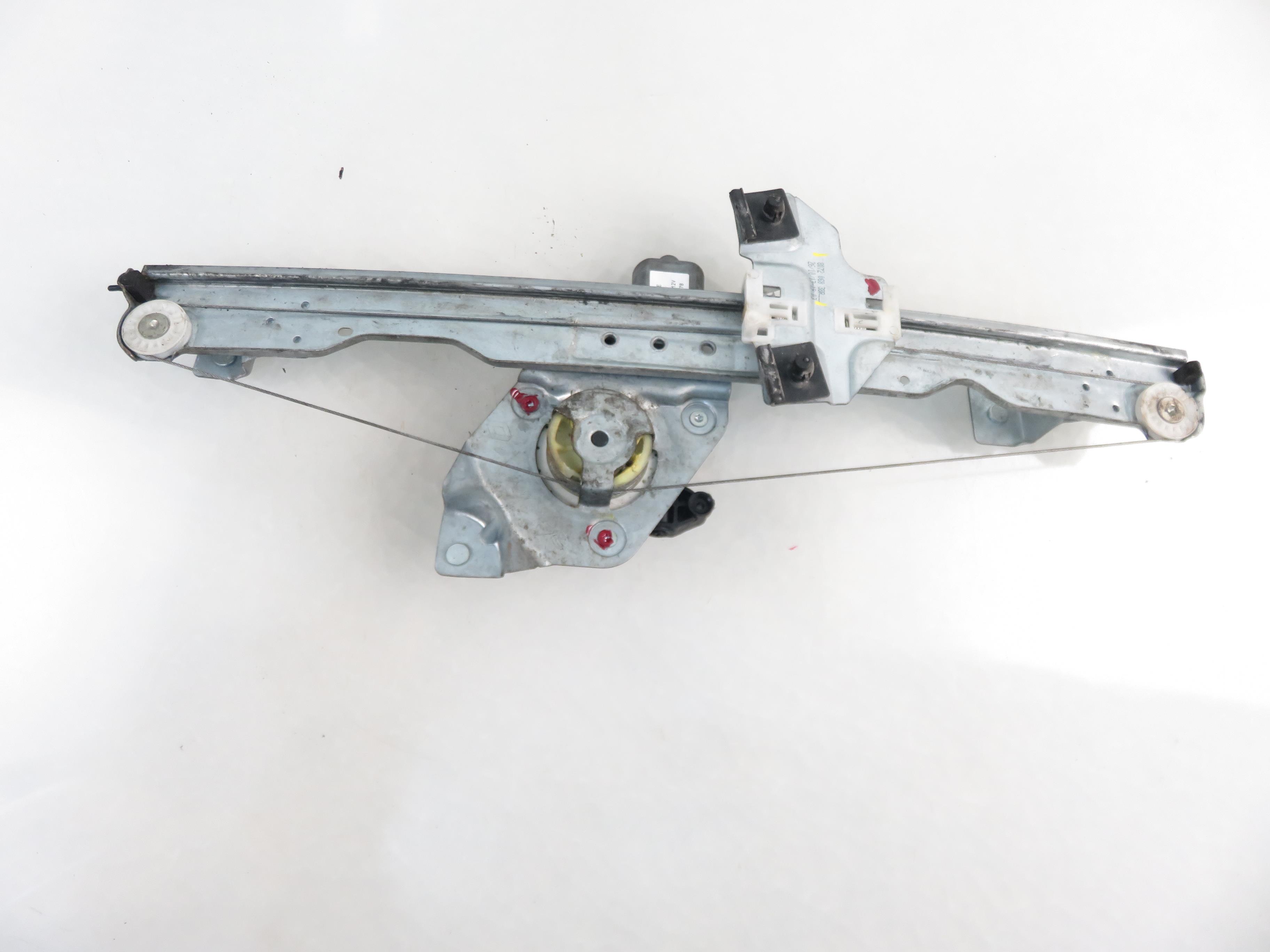 DACIA Duster 1 generation (2010-2017) Front Right Door Window Regulator 807206838R 23820308