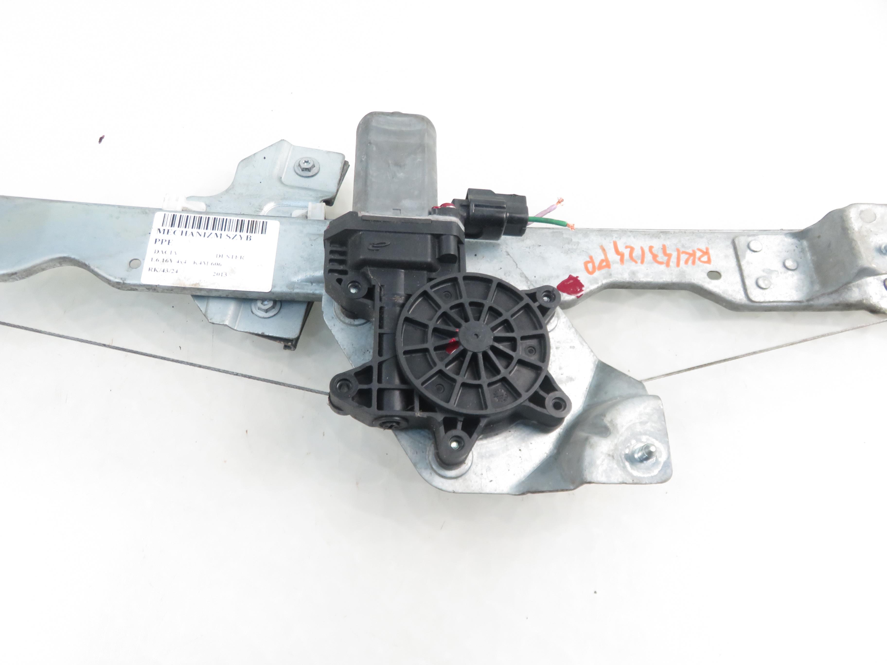 DACIA Duster 1 generation (2010-2017) Front Right Door Window Regulator 807206838R 23820308