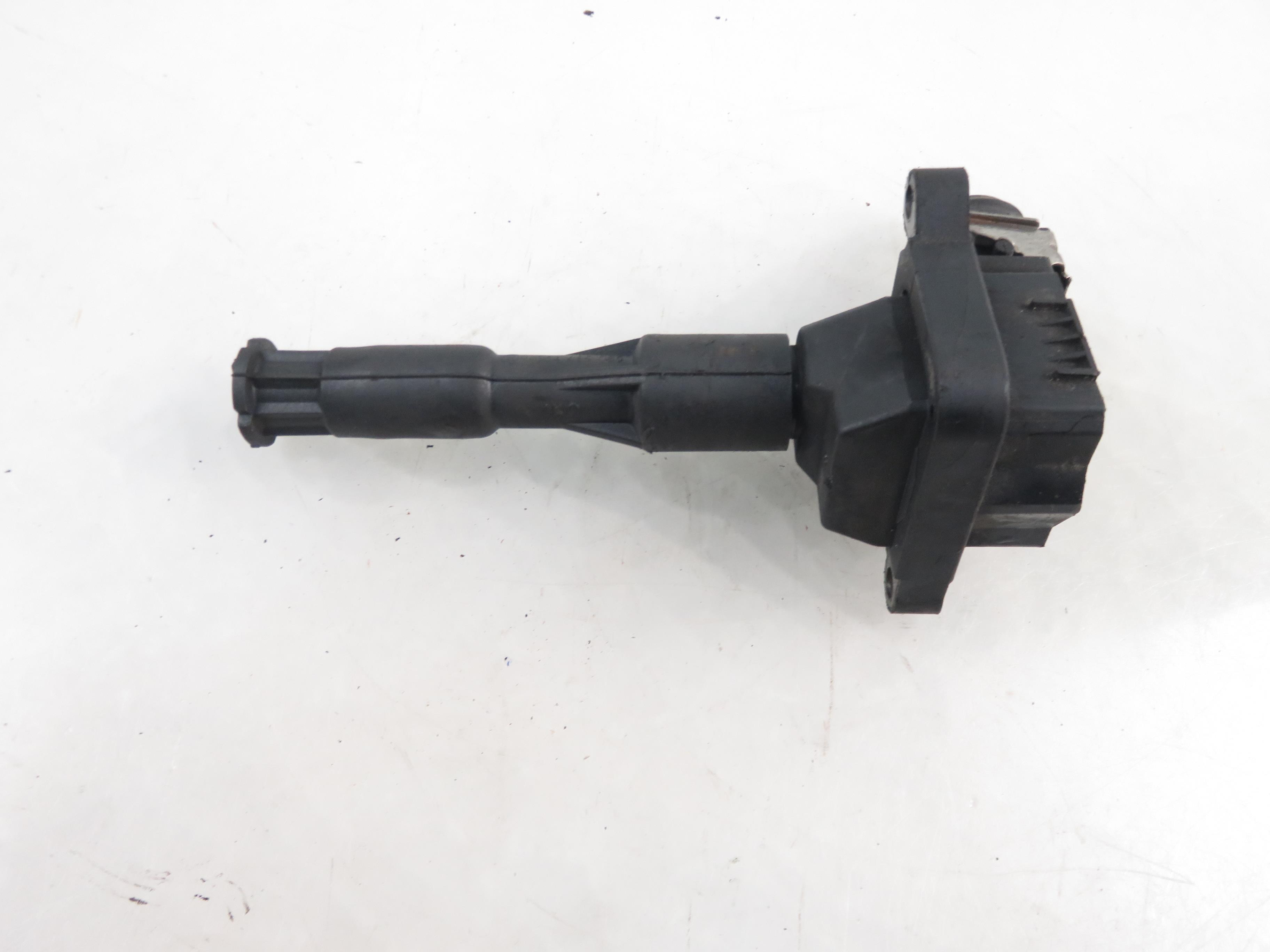 BMW 5 Series E39 (1995-2004) High Voltage Ignition Coil 0221504004, 1703227 23073259