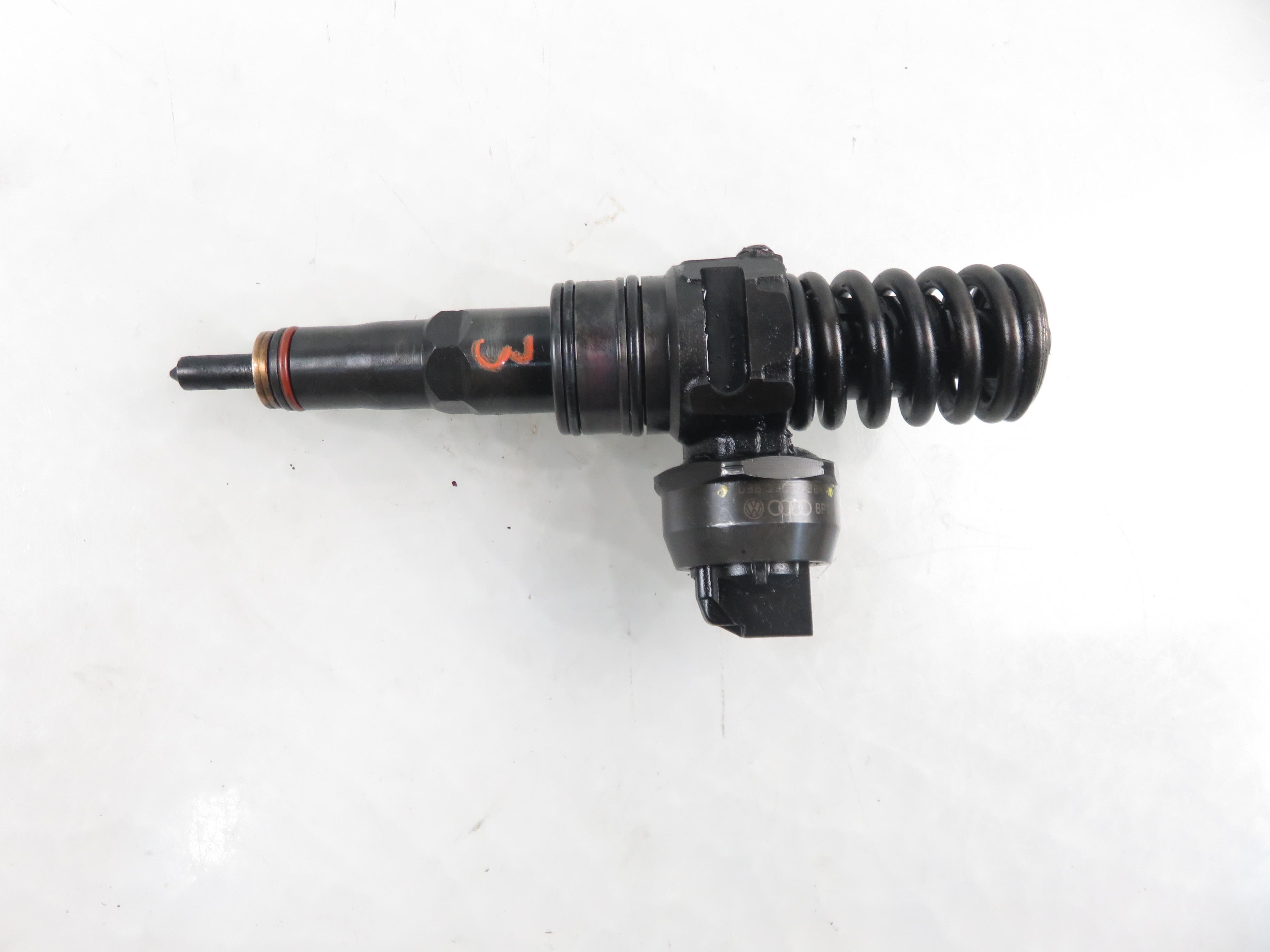 VOLKSWAGEN Passat B6 (2005-2010) Oil Injector 038130073BK, 0414720306 23402393