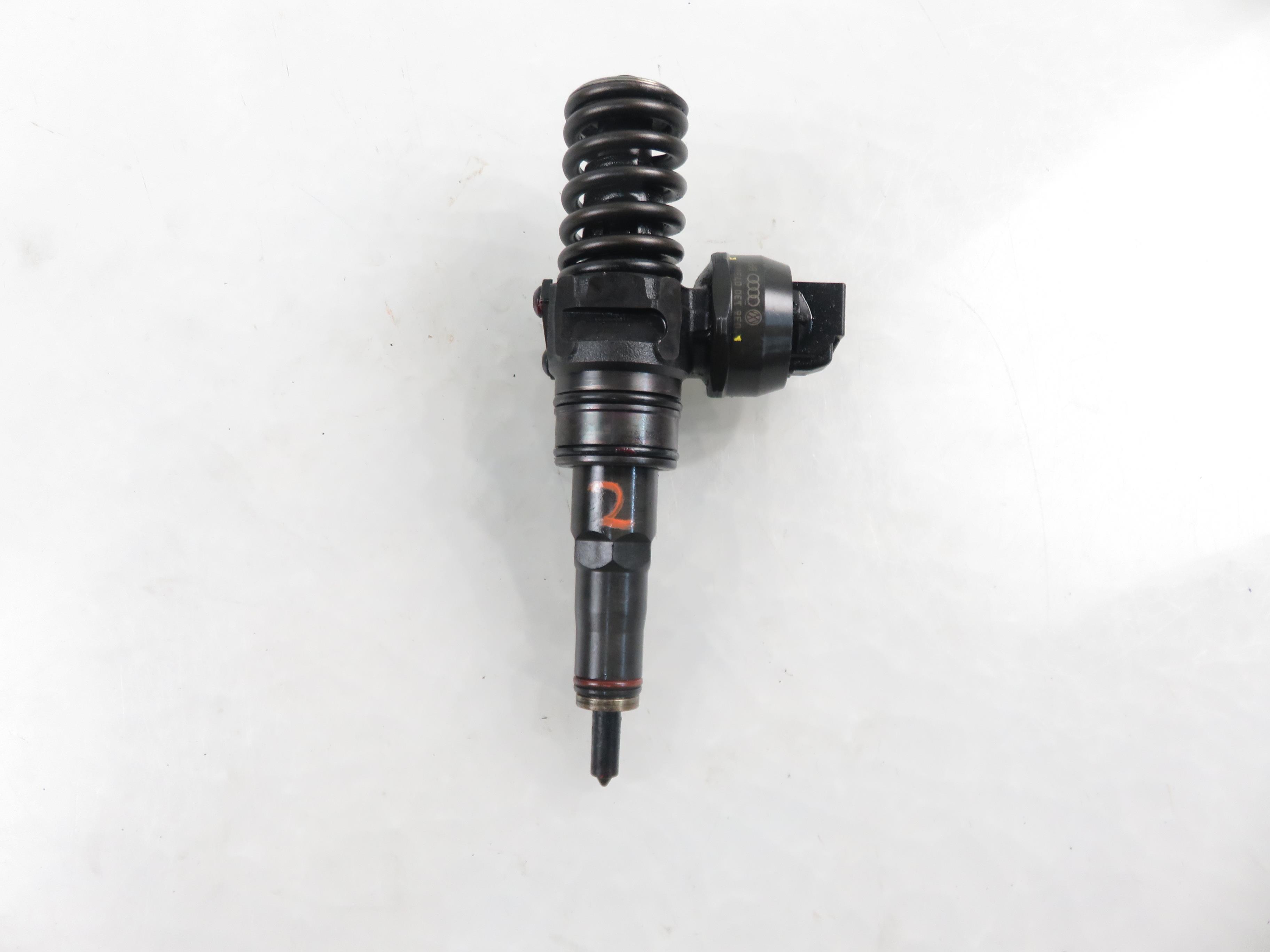 VOLKSWAGEN Passat B6 (2005-2010) Oil Injector 038130073BK,0414720306 23073346