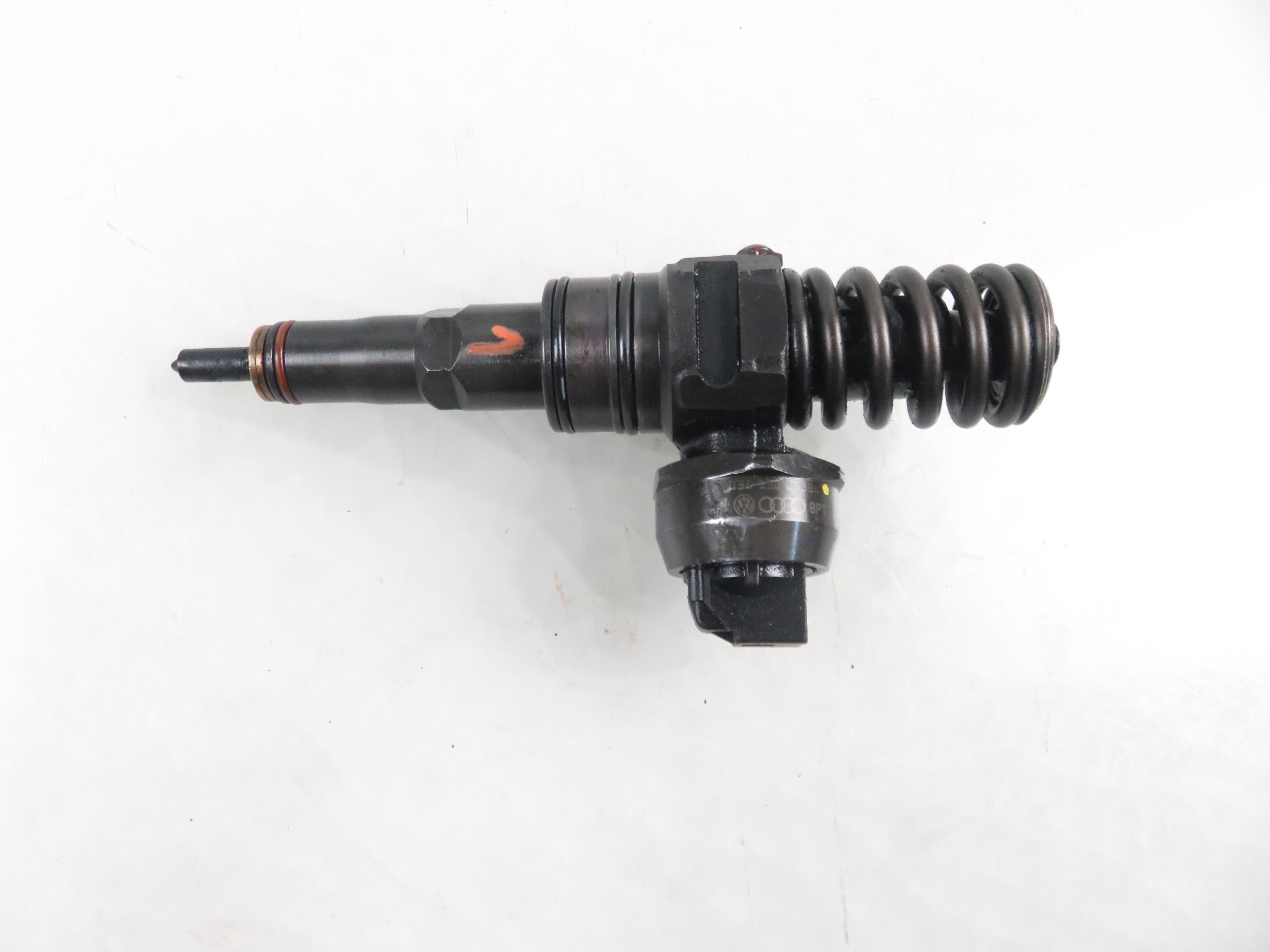 VOLKSWAGEN Passat B6 (2005-2010) Oil Injector 038130073BK, 0414720306 23073367