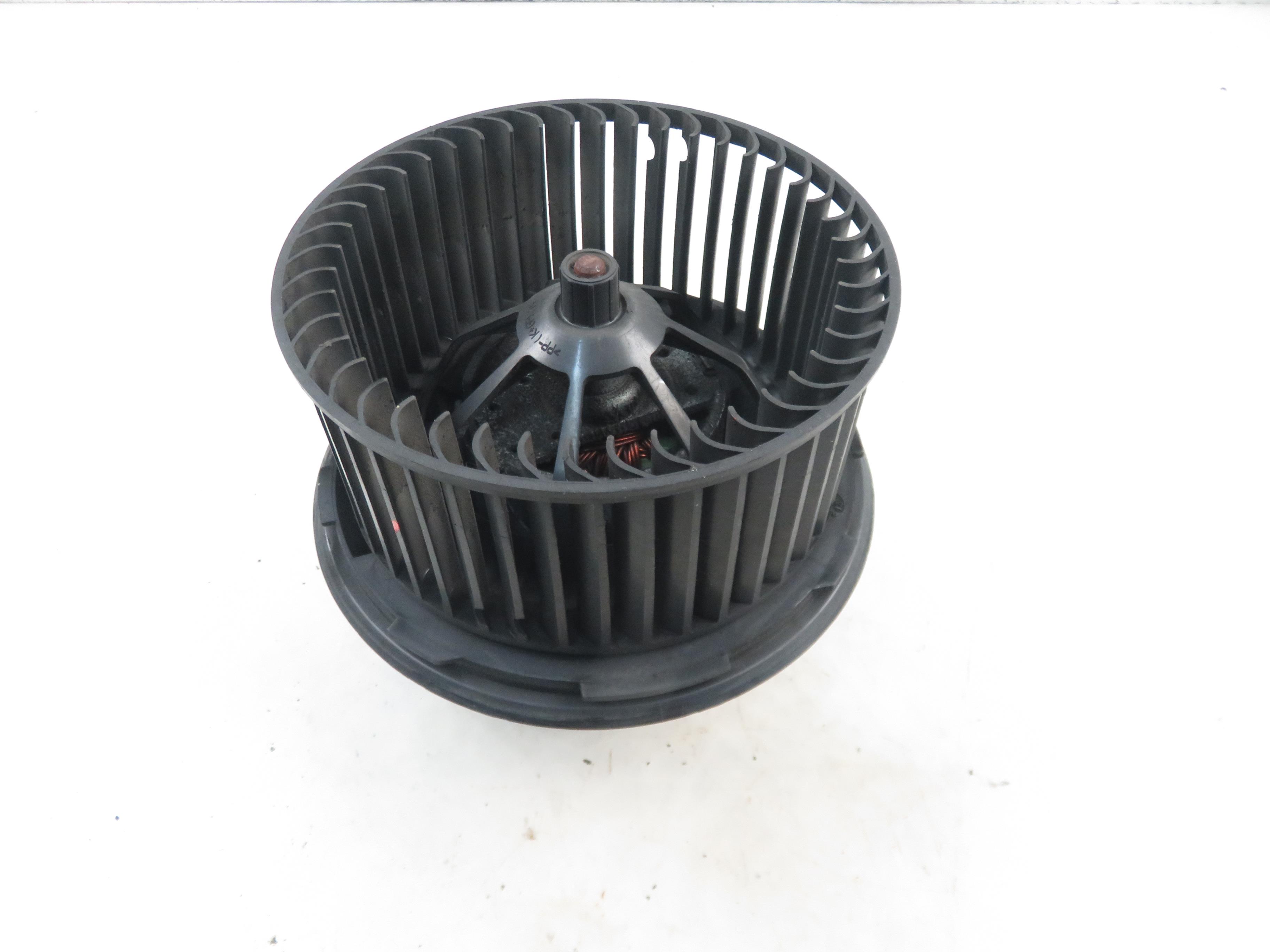 SEAT Alhambra 1 generation (1996-2010) Salono pečiuko ventiliatoriaus rėlė XM2H18456AA, 7M1819021D 23316456