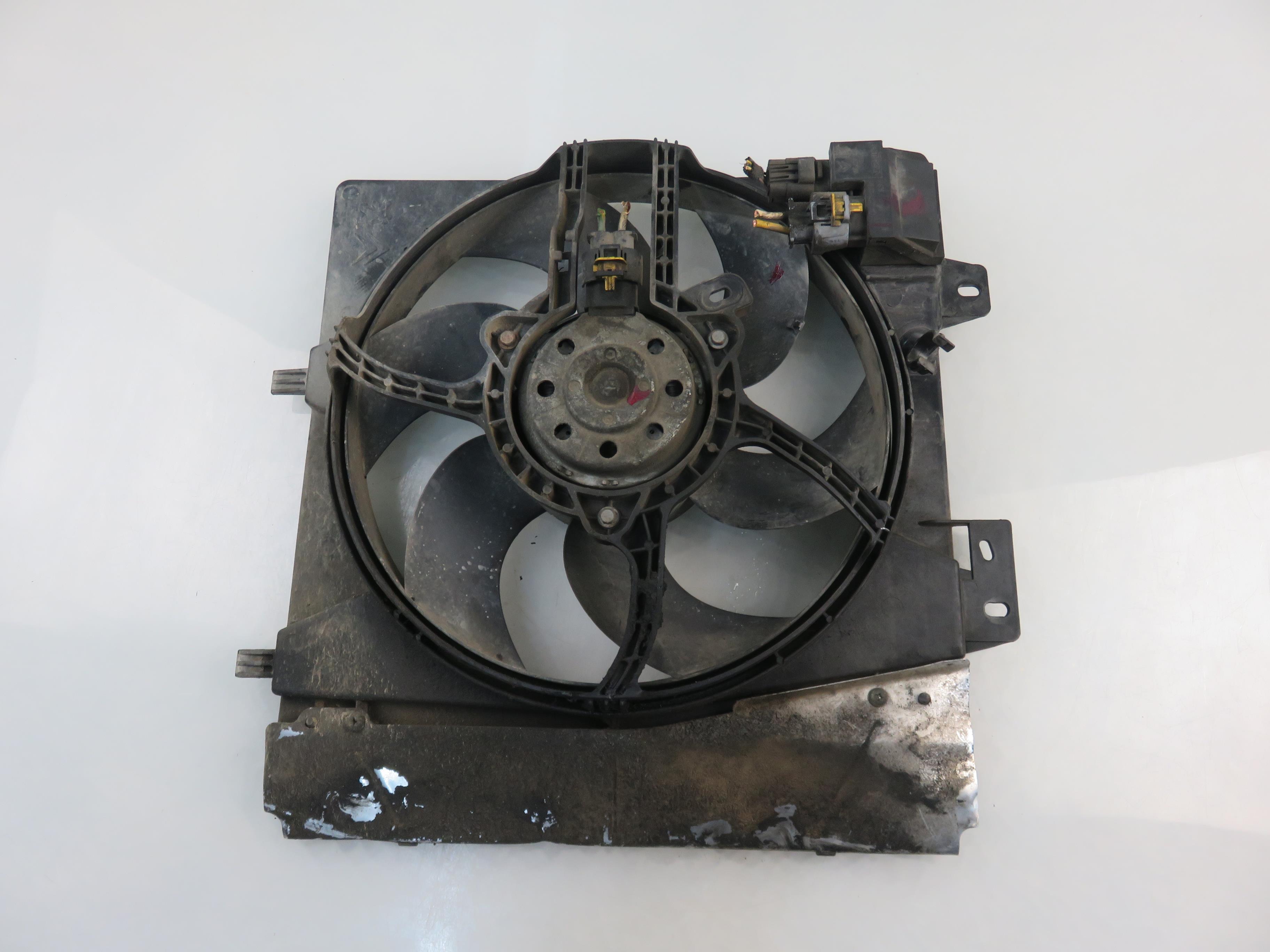 CITROËN C3 1 generation (2002-2010) Engine Control Unit Fan 8240503 23715521