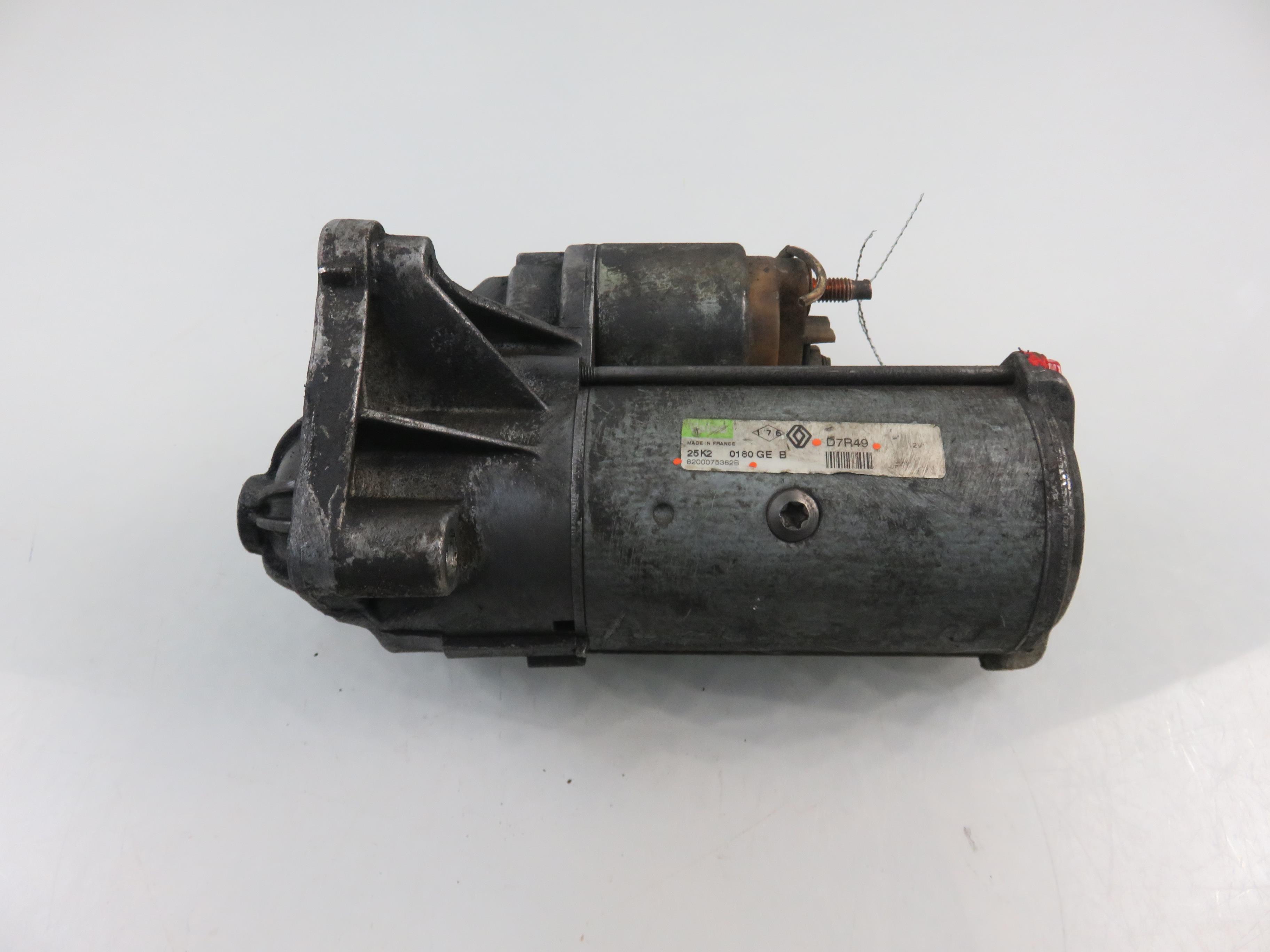 RENAULT Megane 2 generation (2002-2012) Starter Motor D7R49, 8200075362B 23505448