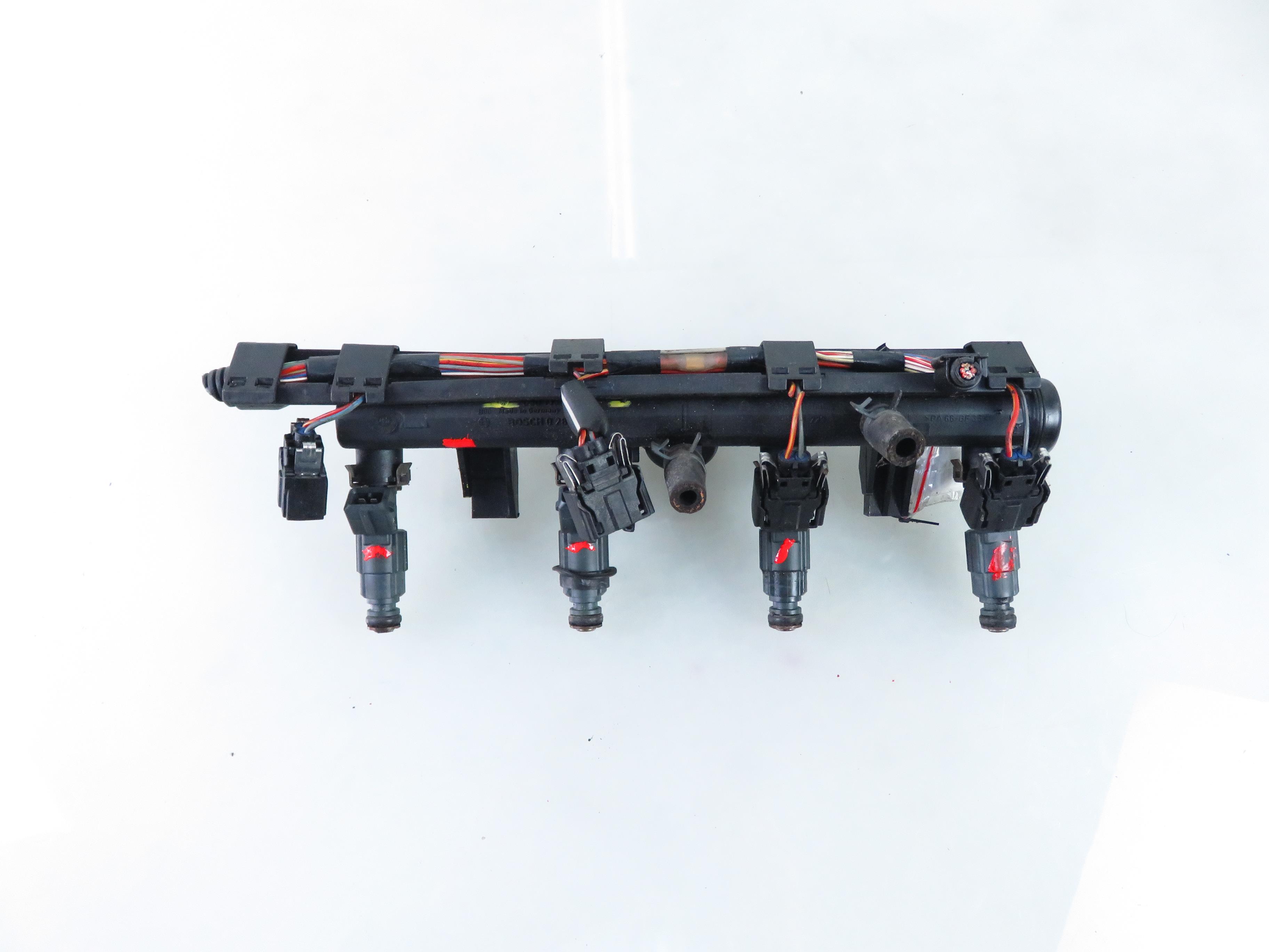 VOLKSWAGEN Polo 3 generation (1994-2002) Fuel Rail 030906031J, 0280155919, 030133319AA 23517530