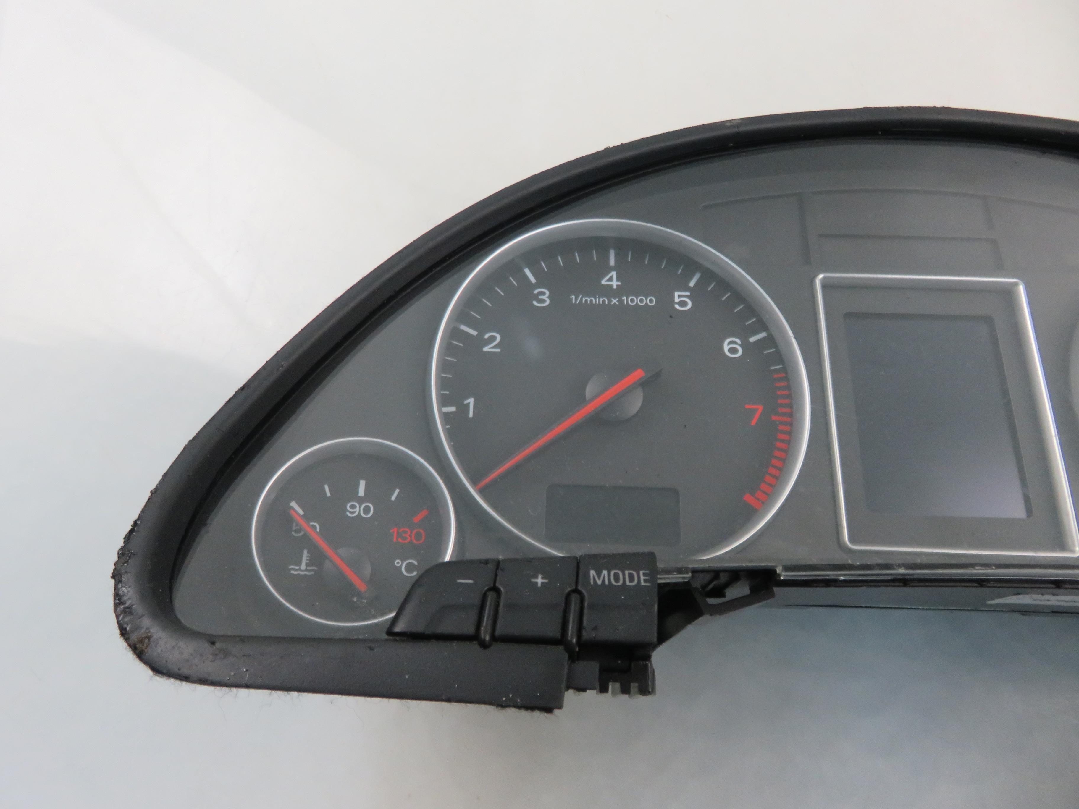 AUDI A4 B6/8E (2000-2005) Speedometer 8E0920900L 23564361