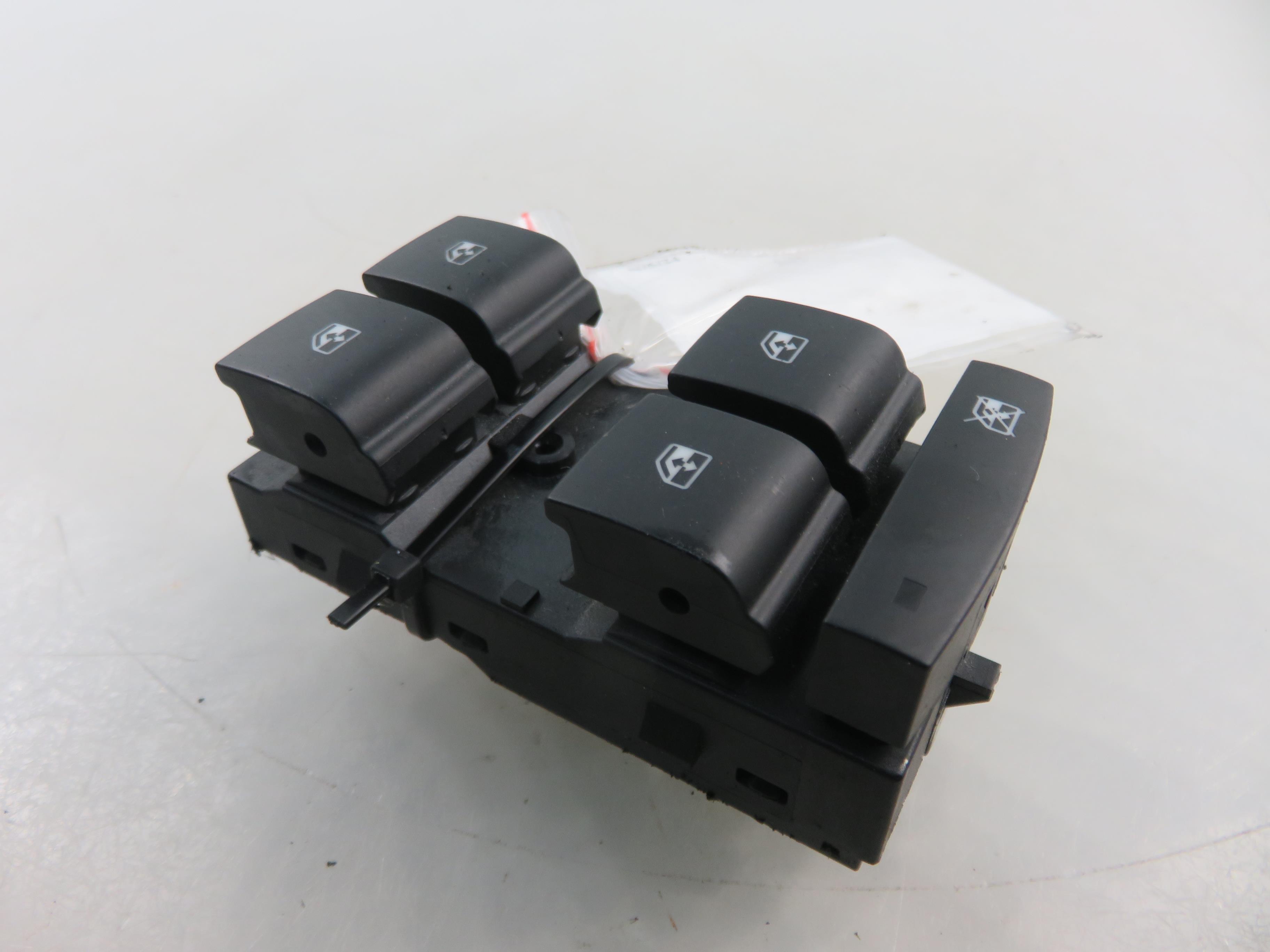 OPEL Astra J (2009-2020) Front Left Door Window Switch 13305011 23613899