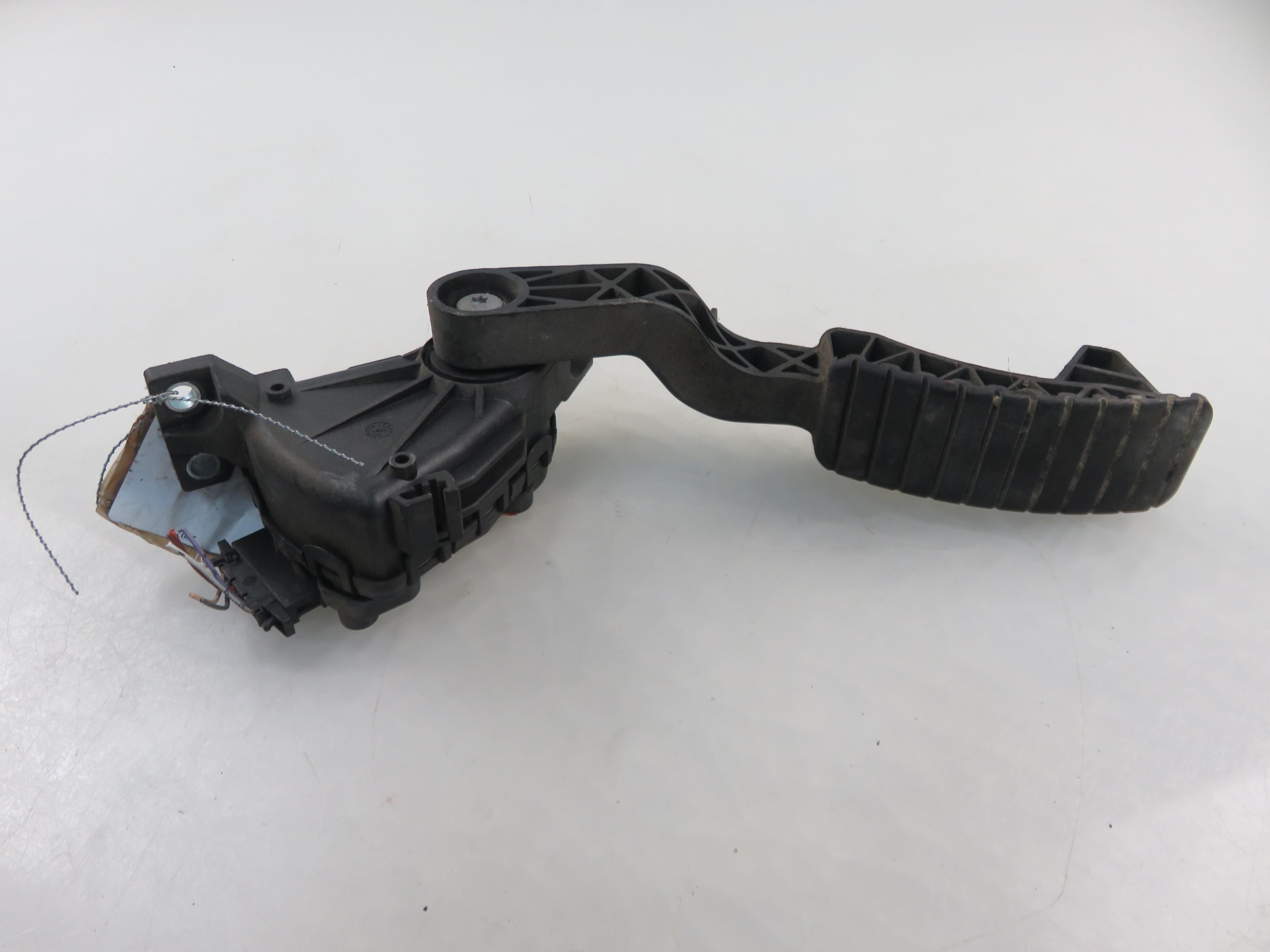 RENAULT Laguna 2 generation (2001-2007) Throttle Pedal 8200002904 23564479