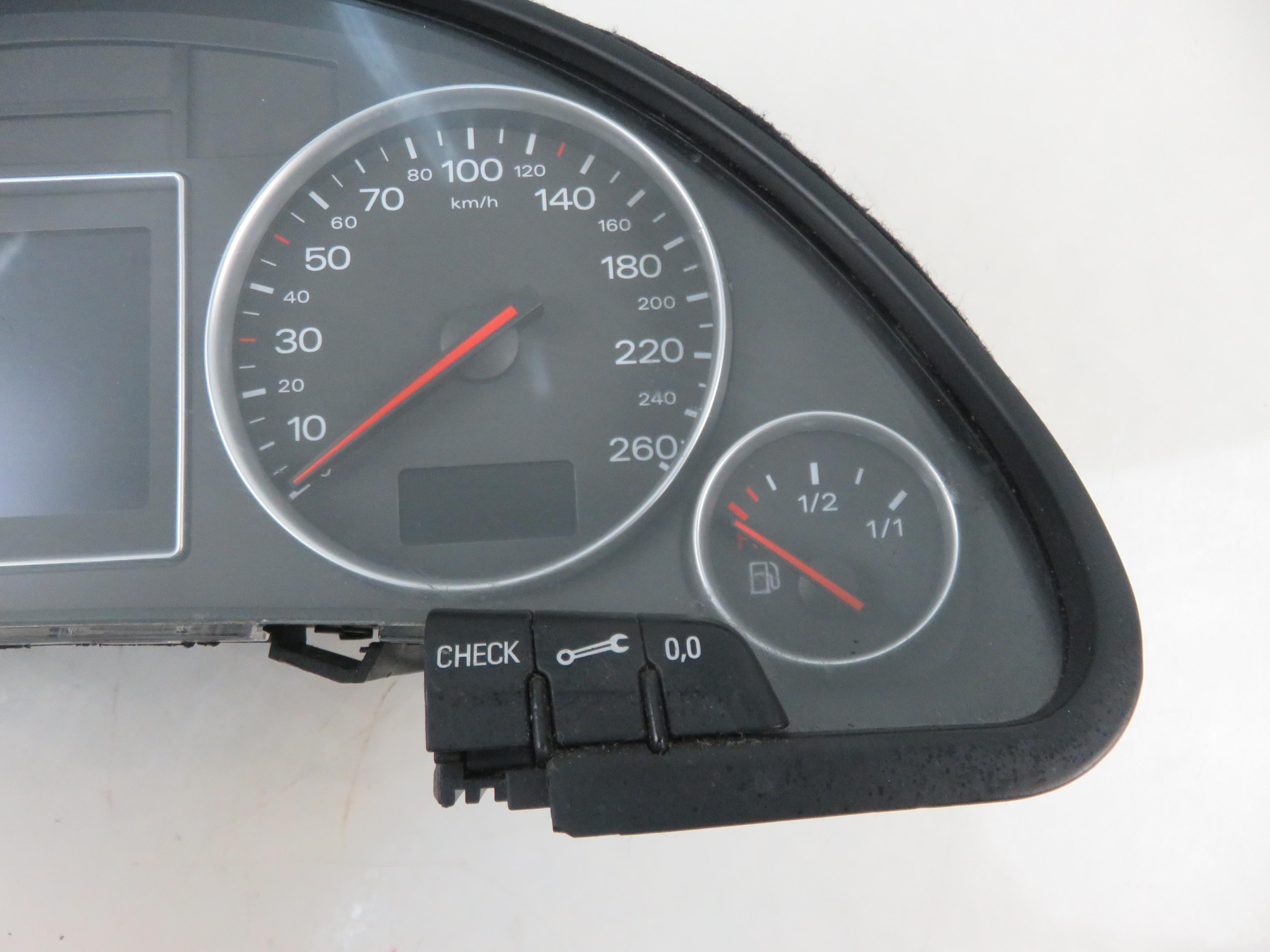 AUDI A4 B6/8E (2000-2005) Speedometer 8E0920900E 23716148