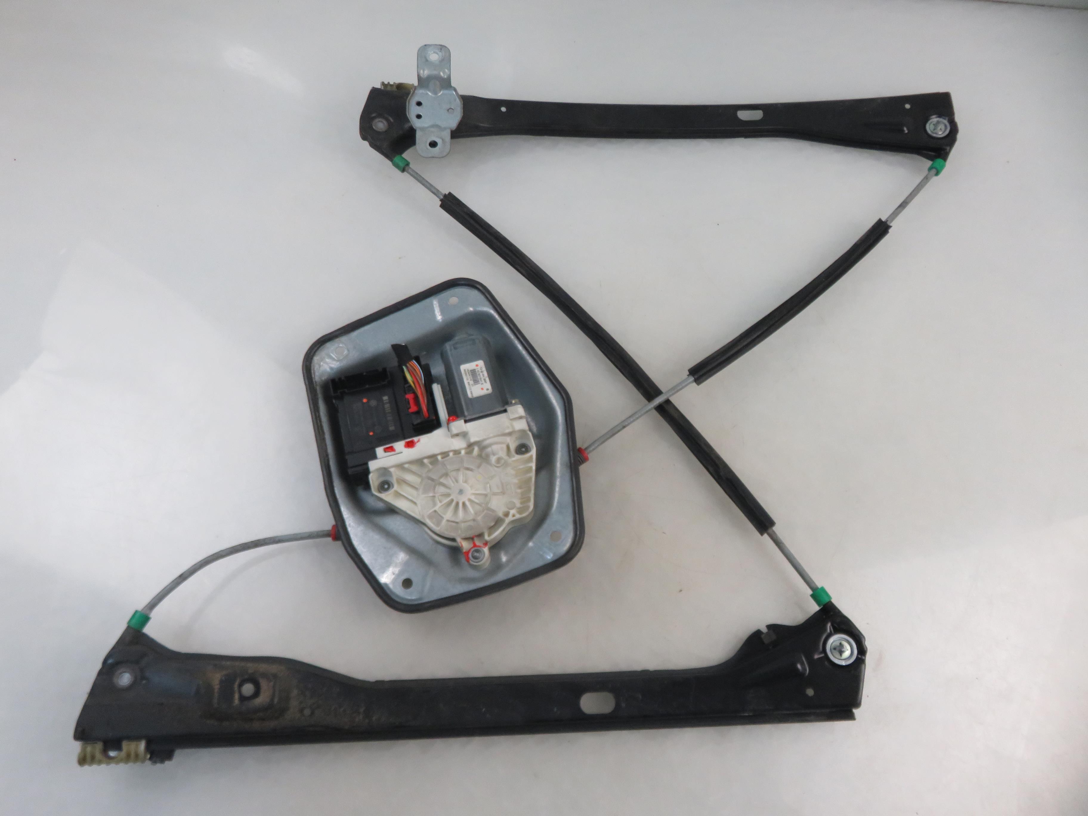 VOLKSWAGEN Golf 5 generation (2003-2009) Regulator de geam ușă stânga față 1K0955793C, 1K4837401E 23819872