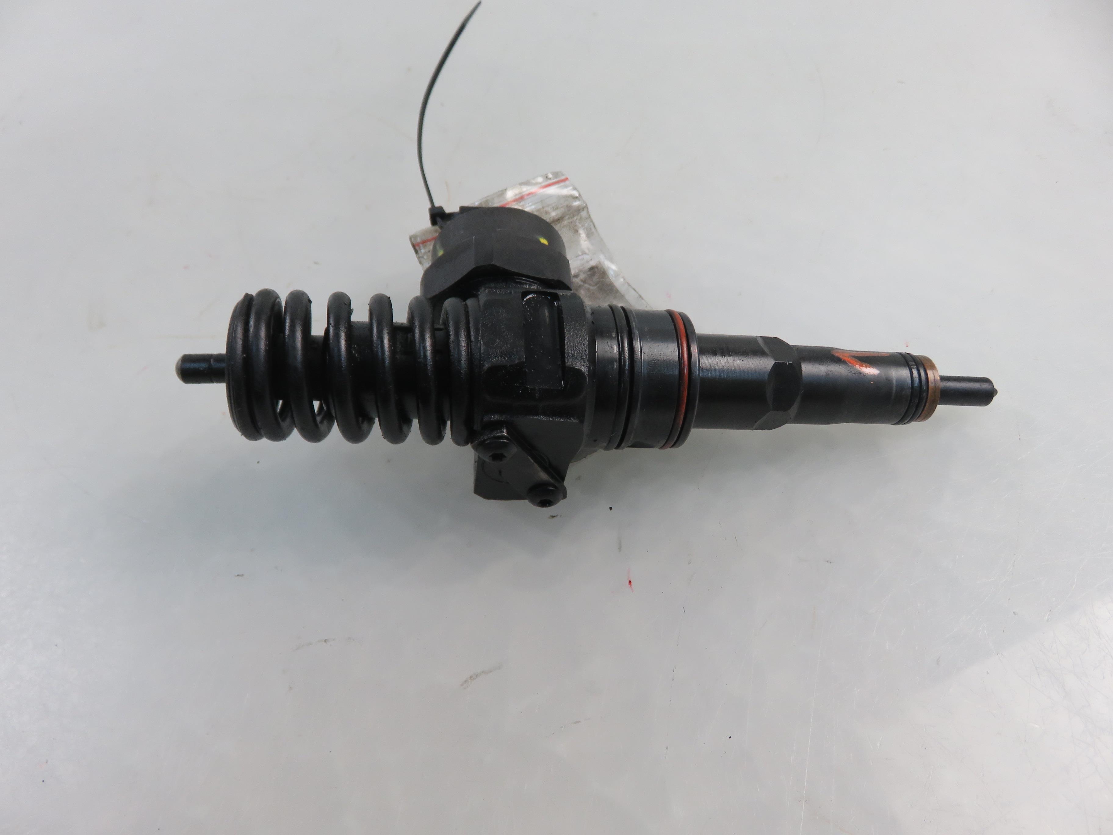 VOLKSWAGEN Passat Variant 1 generation (2010-2024) Oil Injector 038130073F,0414720007 23855688