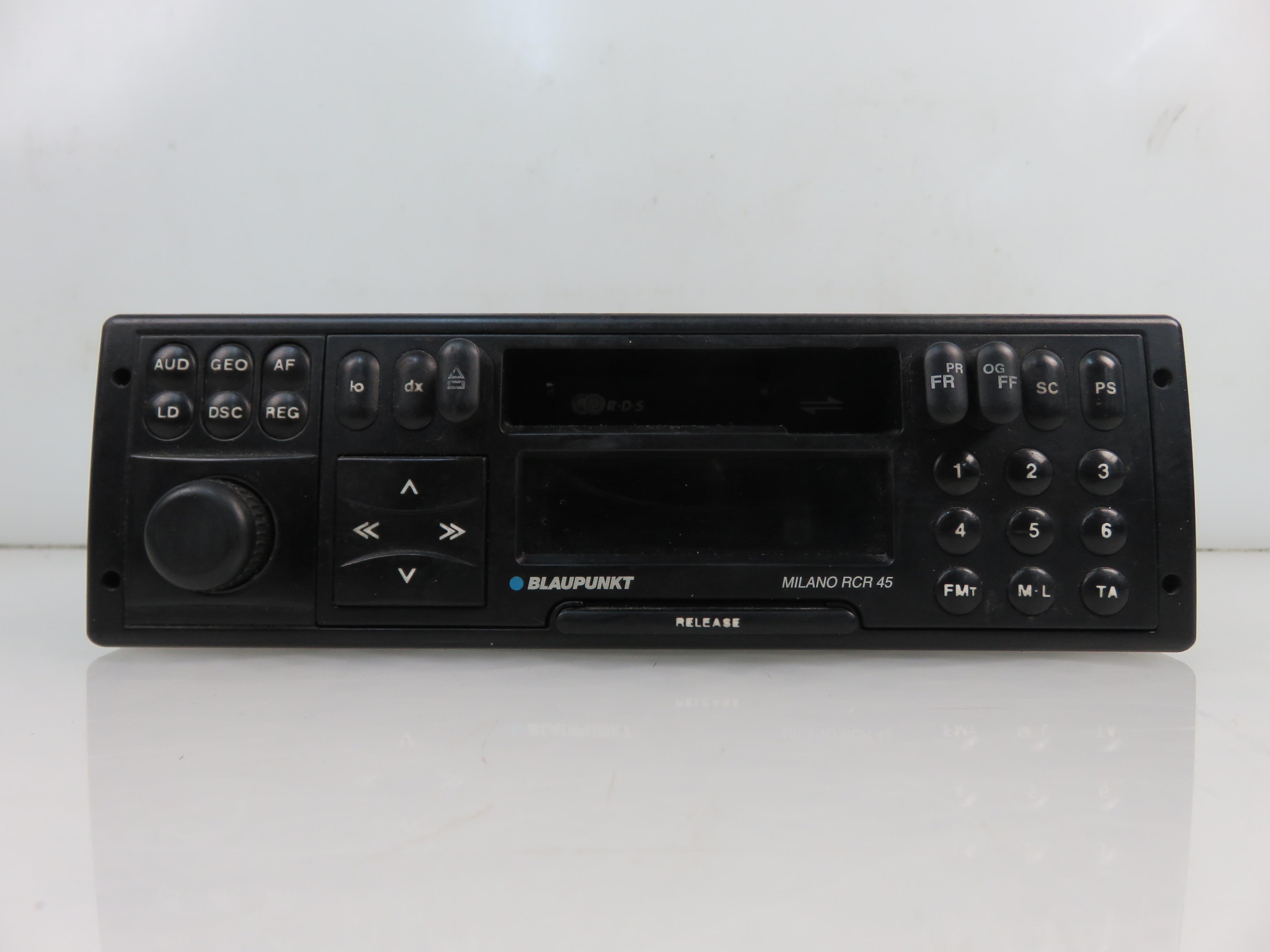 AUDI A4 B5/8D (1994-2001) Music Player Without GPS 7645751010 24348994