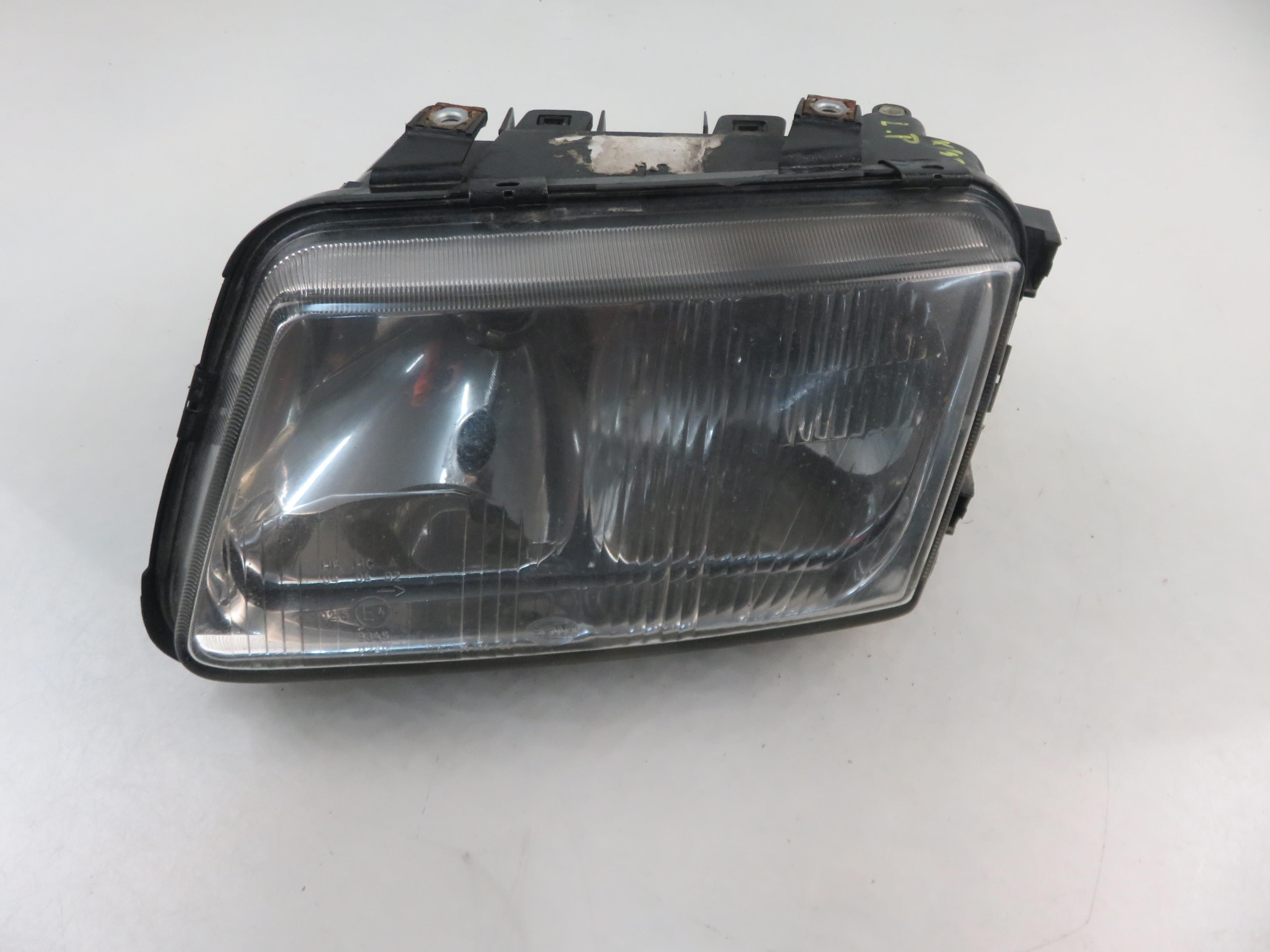 AUDI A3 8L (1996-2003) Front Left Headlight 25409413