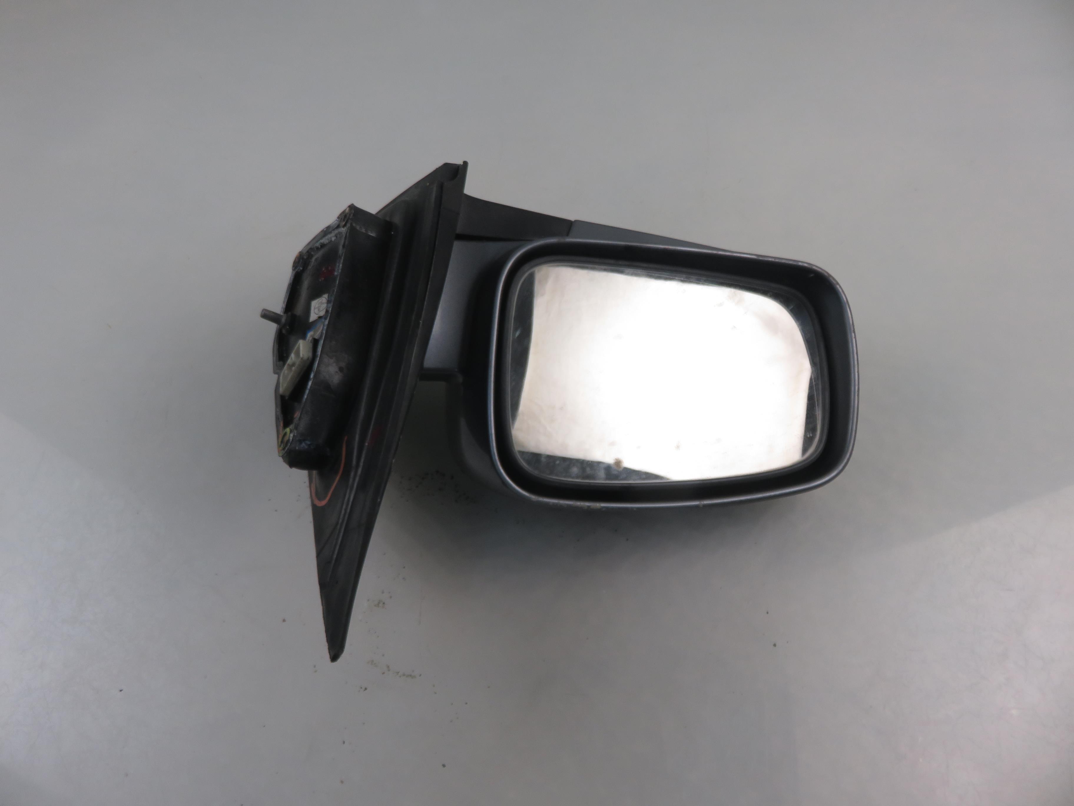 KIA Sorento 1 generation (2002-2011) Priekšējais kreisais durvju spogulis 24694281