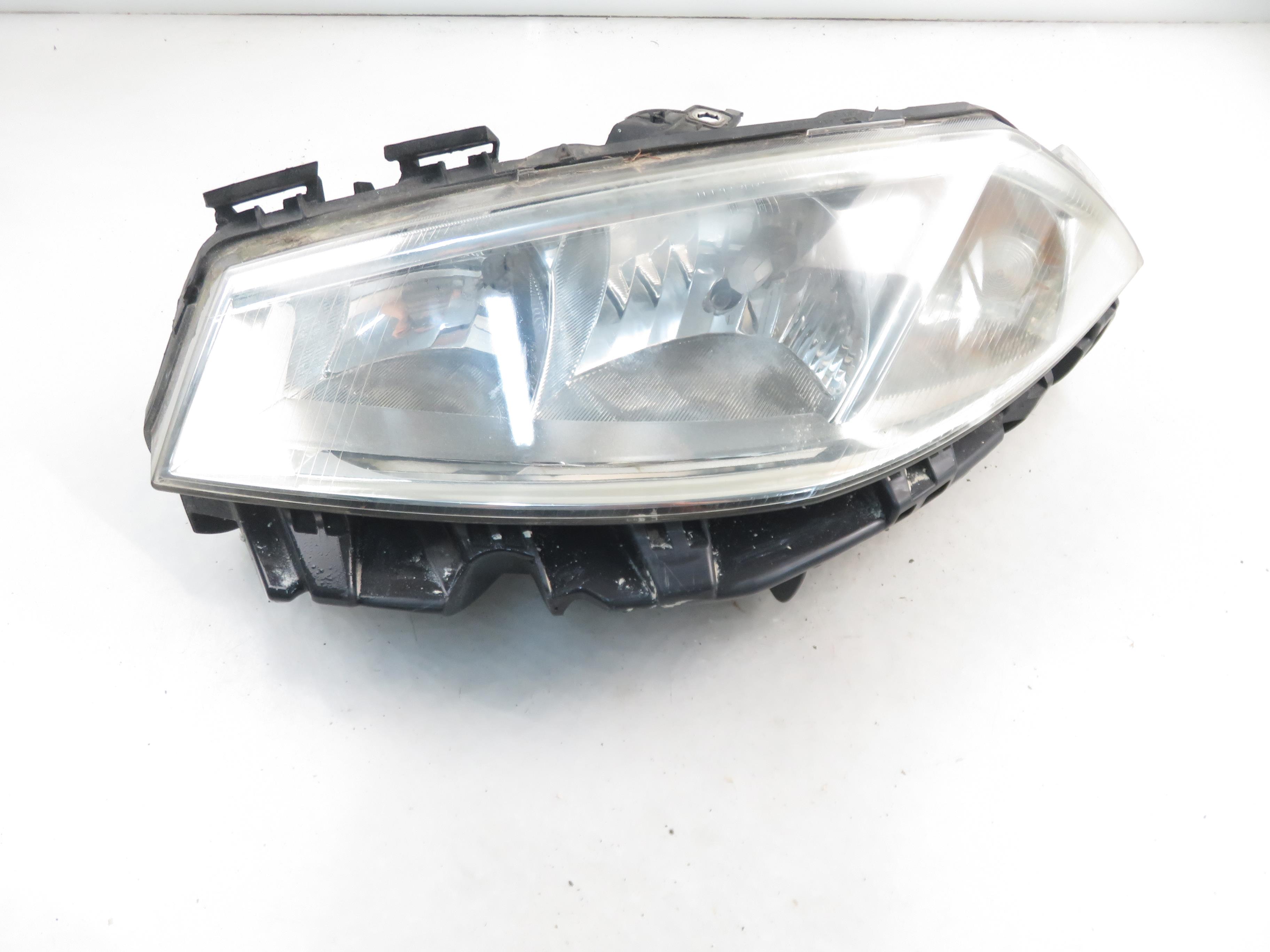 RENAULT Megane 2 generation (2002-2012) Фара передняя левая 7701054656 25340466