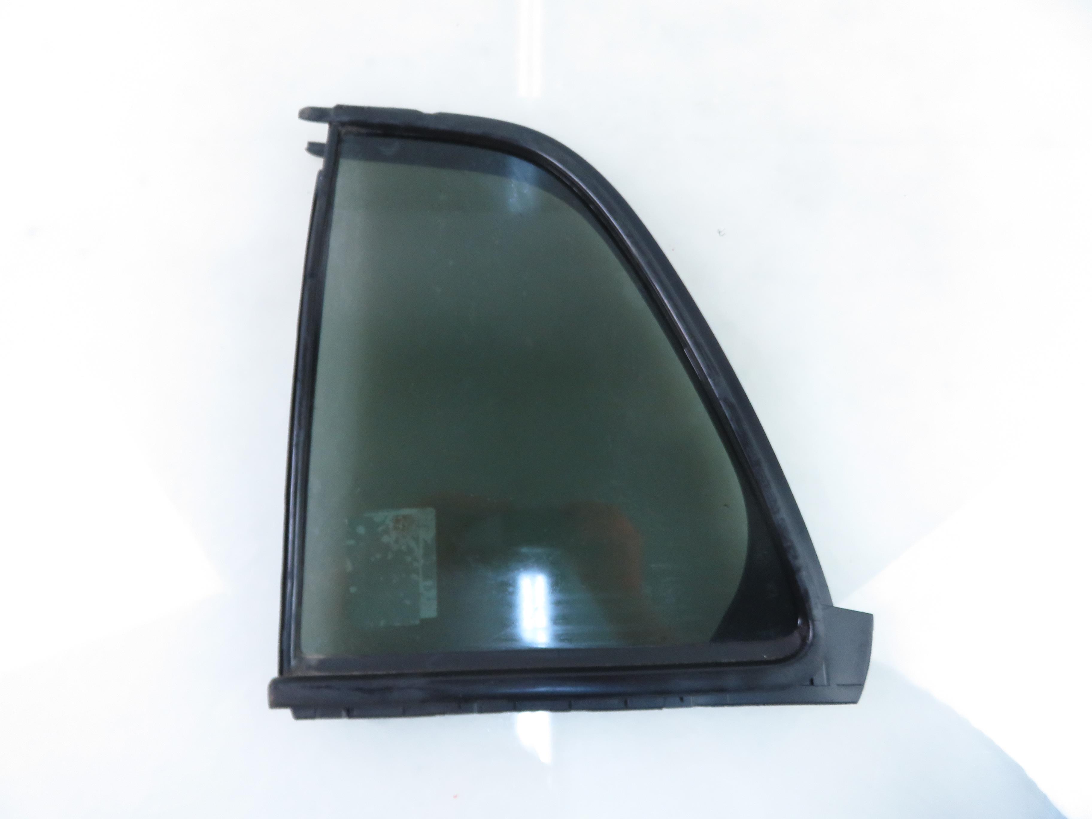 TOYOTA Urban Cruiser 1 generation (2008-2020) Fenêtre de porte arrière gauche BRAJ 24262578