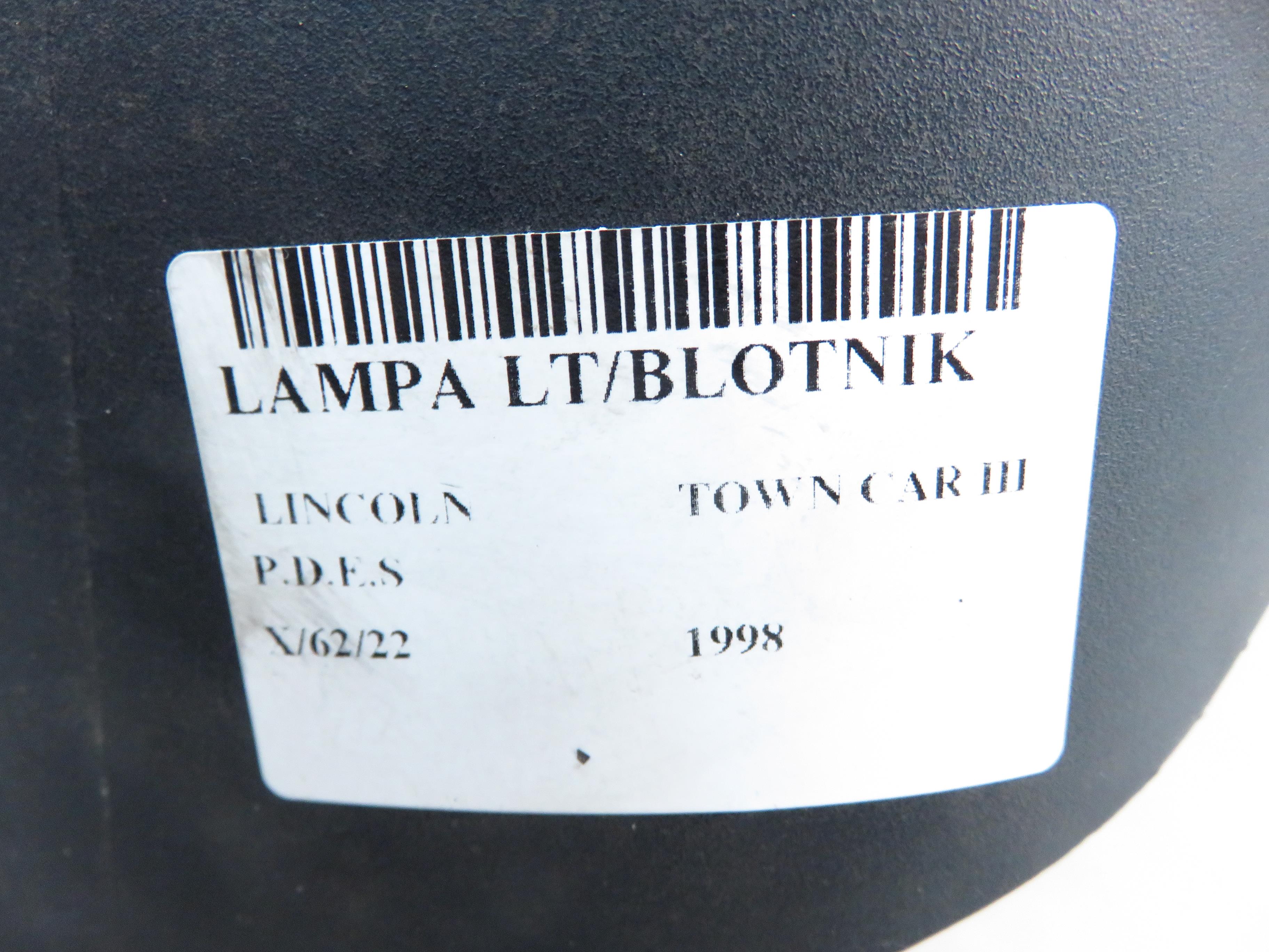 LINCOLN Town Car 3 generation (1998-2011) Galinis kairys žibintas 24348834