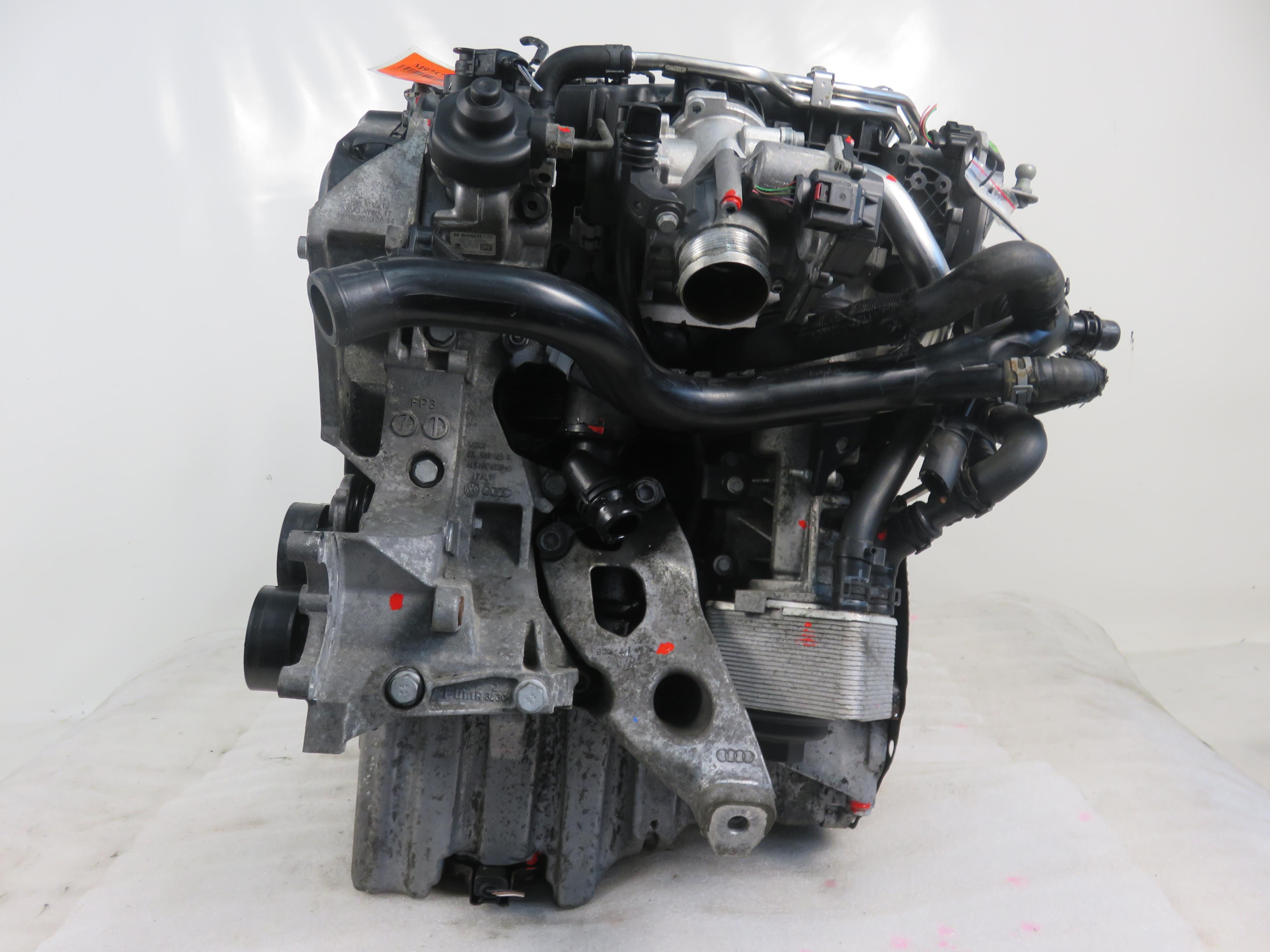 AUDI A4 B8/8K (2011-2016) Двигатель CAGC 24671174