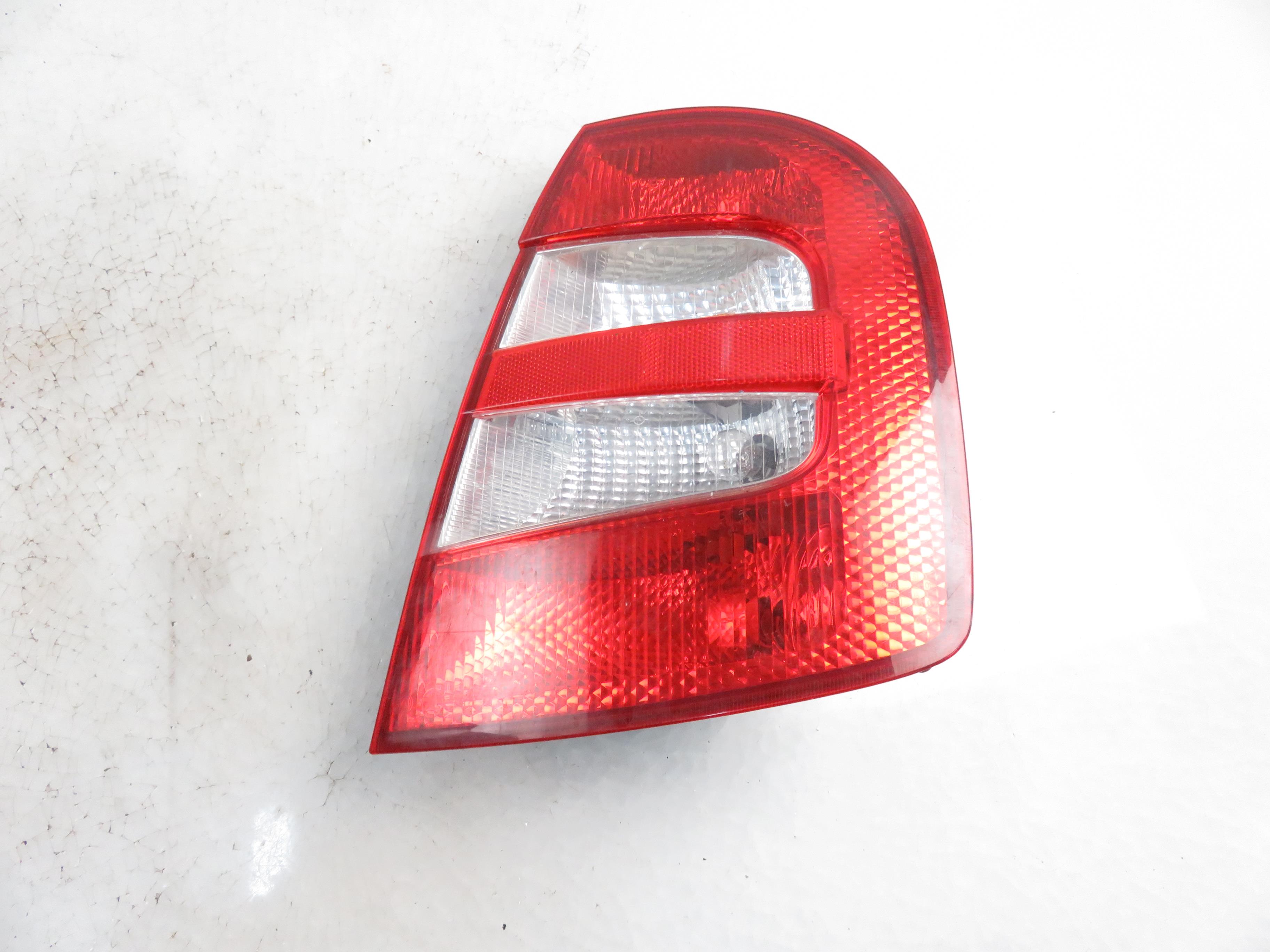 SKODA Fabia 6Y (1999-2007) Rear Right Taillight Lamp 6Y6945096B, 6Y6945112B 24670718