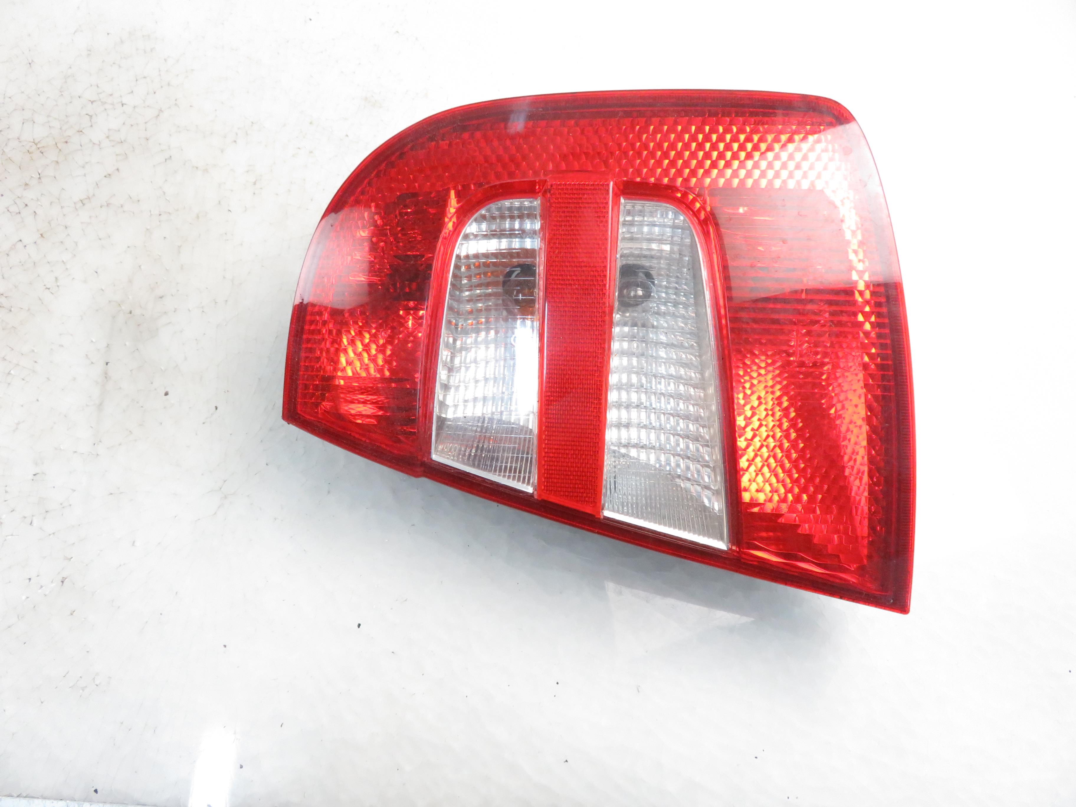 SKODA Fabia 6Y (1999-2007) Rear Right Taillight Lamp 6Y6945096B, 6Y6945112B 24670718