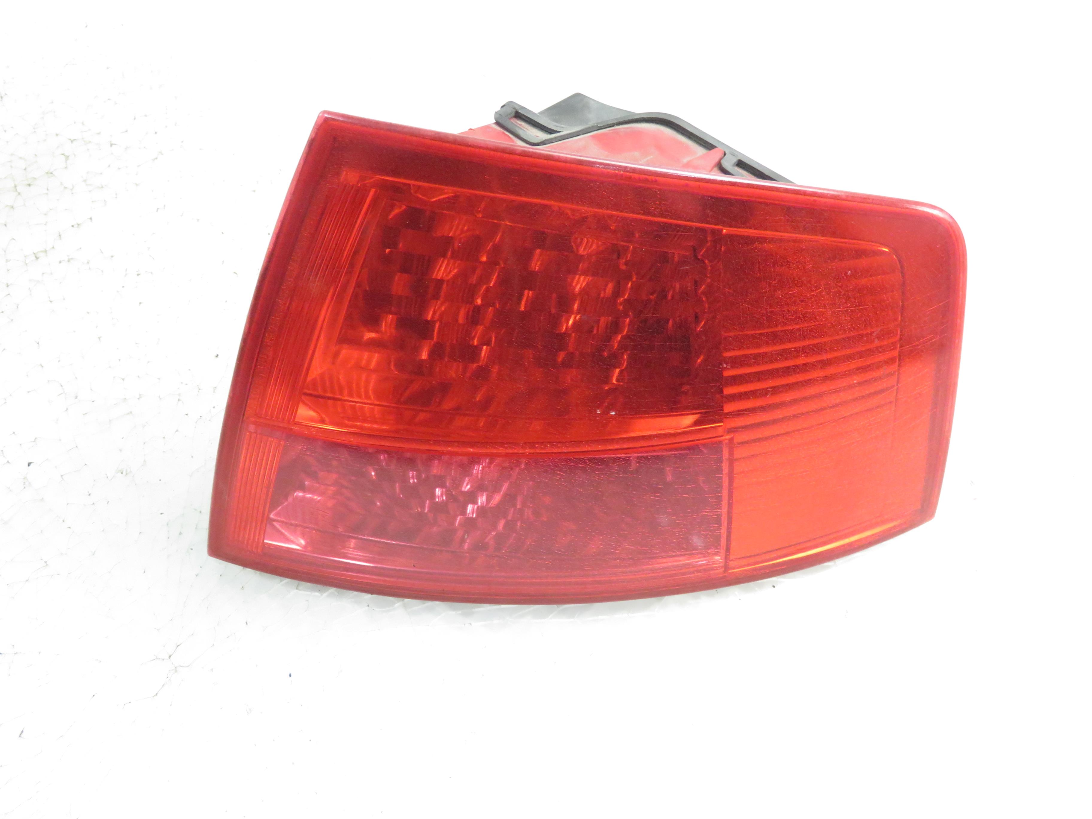 AUDI A8 D3/4E (2002-2010) Rear Right Taillight Lamp 4E0945096C 24670909