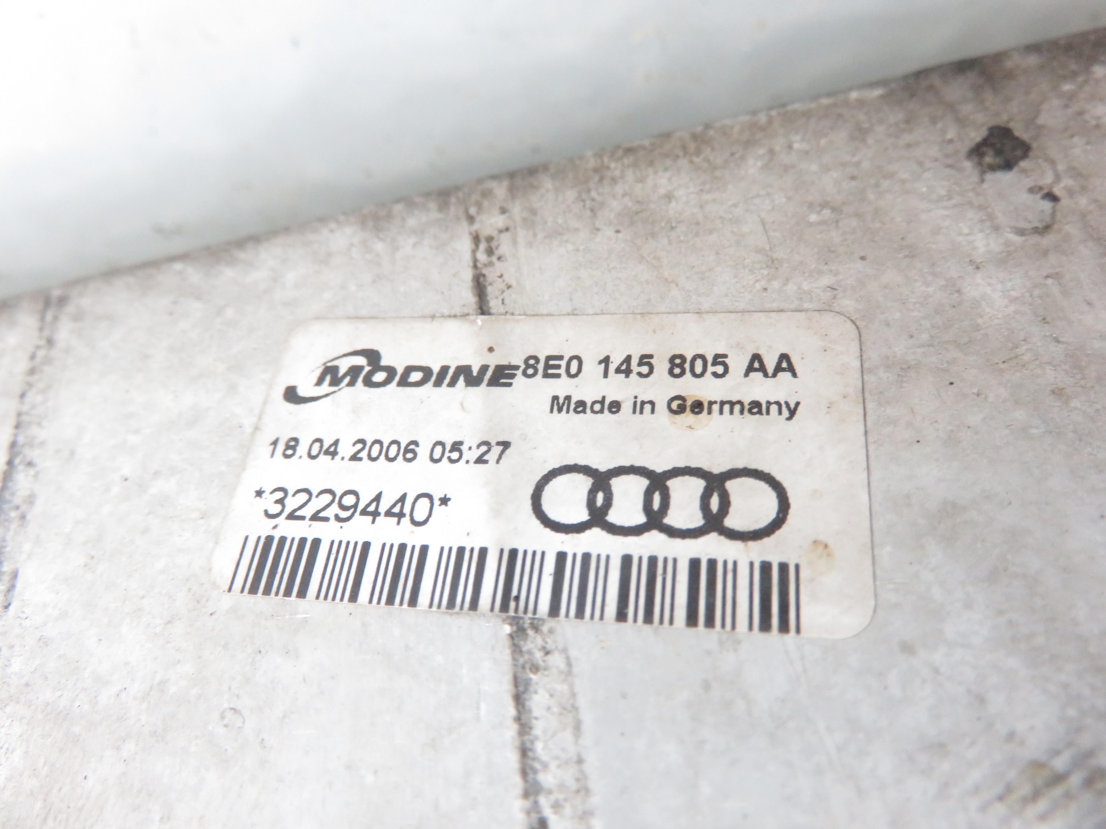 AUDI A4 B7/8E (2004-2008) Радиатор интеркулера 8E0145805AA 24677848