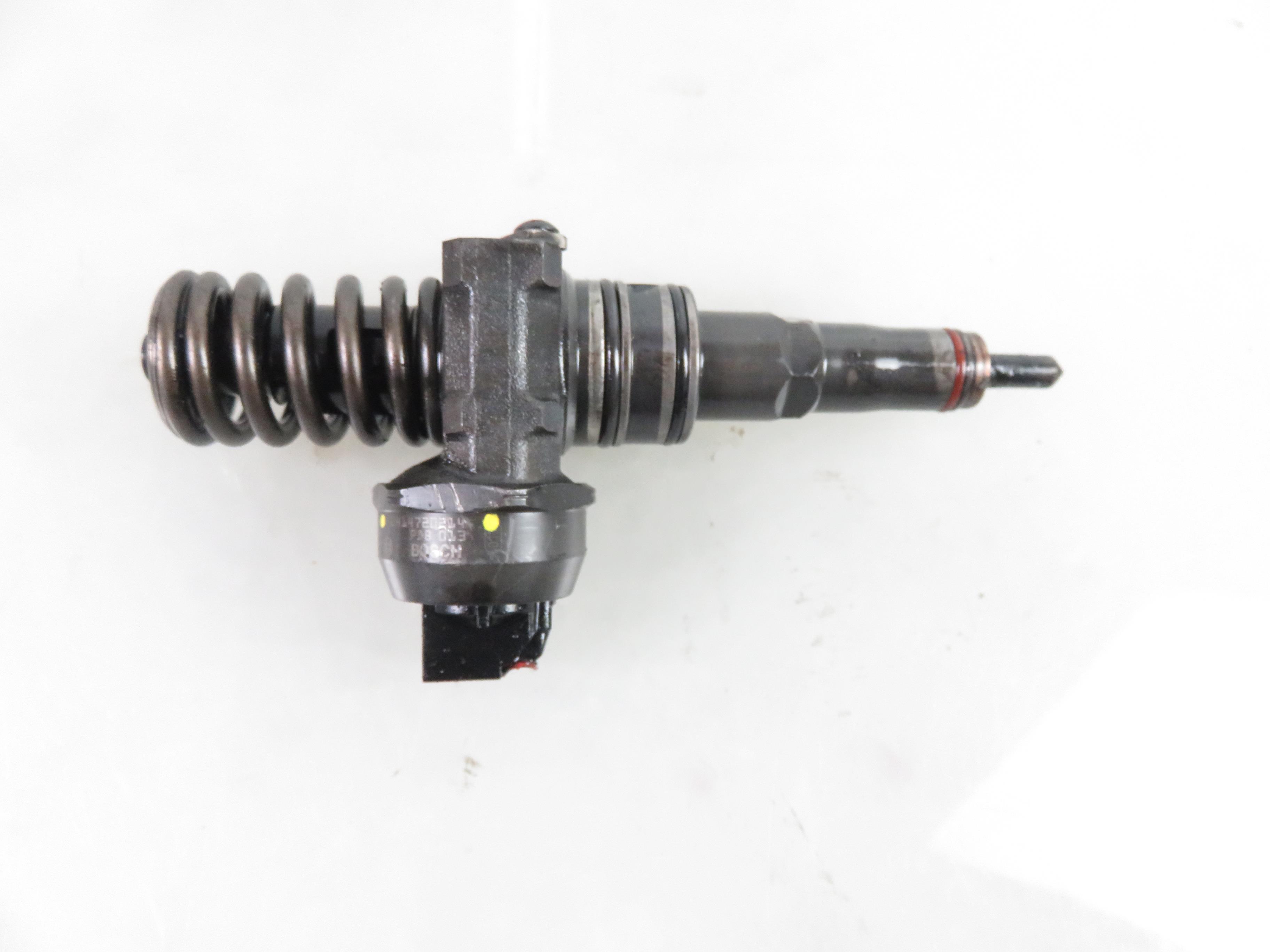 AUDI A4 B6/8E (2000-2005) Injector de ulei 038130073AR, 0414720214 24671092