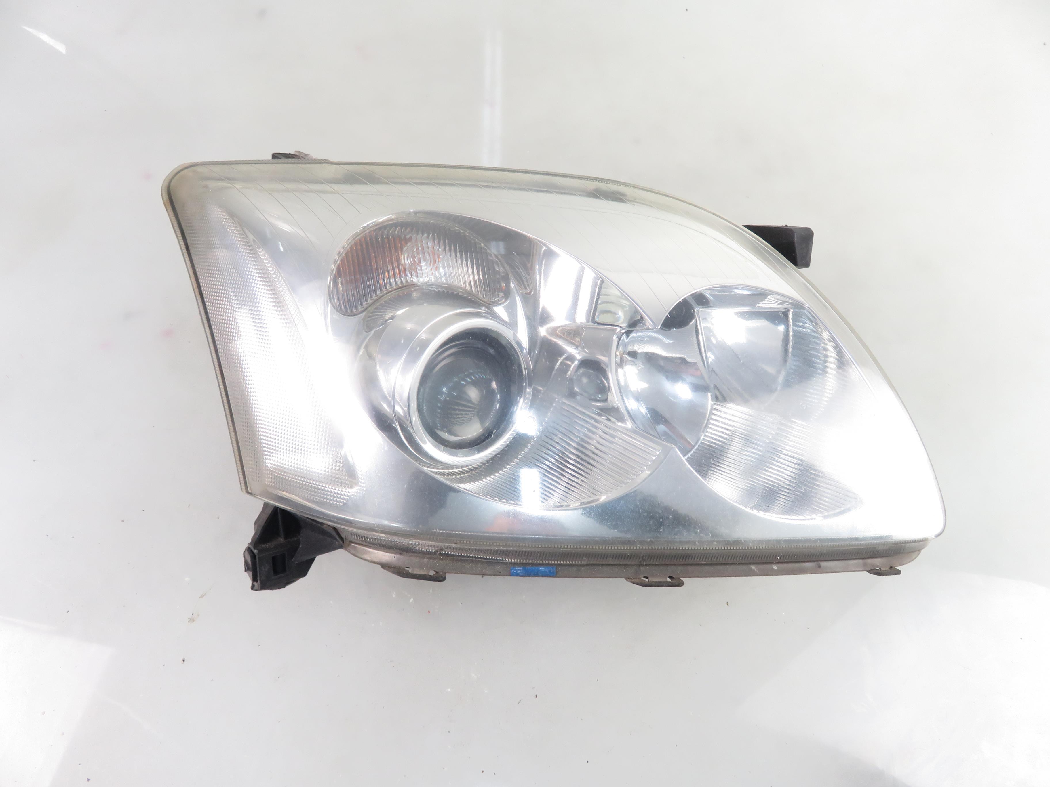 TOYOTA Avensis 2 generation (2002-2009) Front Right Headlight 24784954