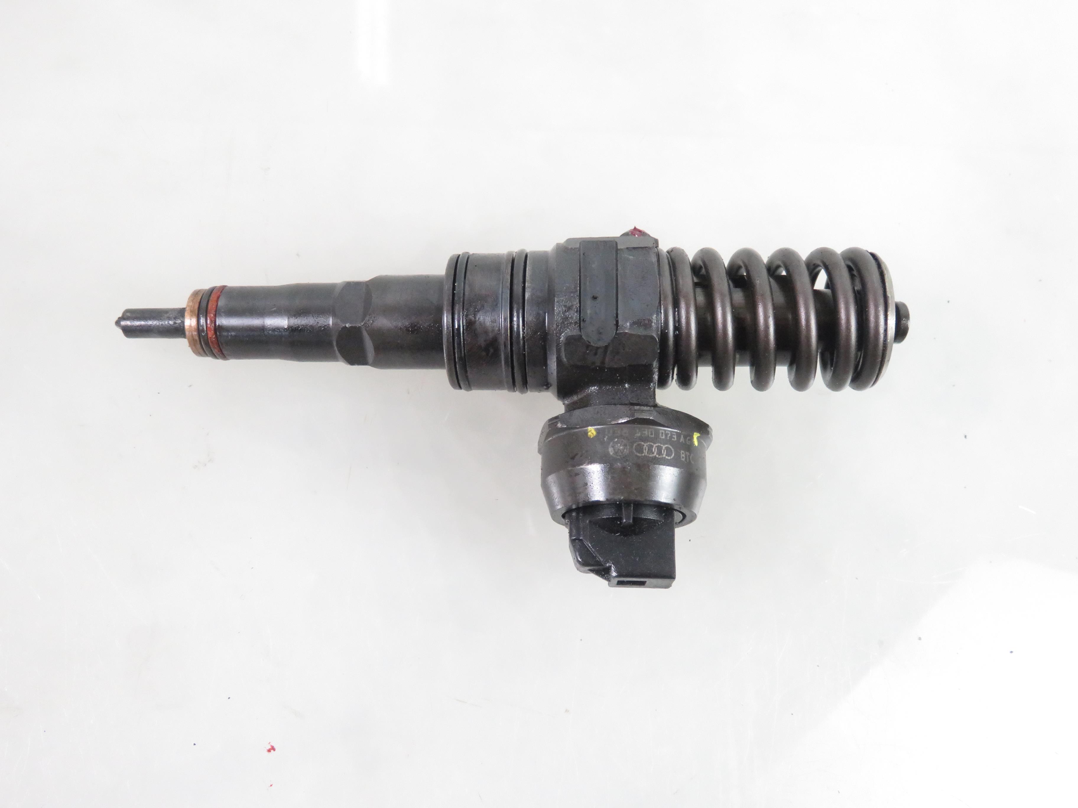 VOLKSWAGEN Passat B5 (1996-2005) Oil Injector 038130073AG, 0414720215 24670452