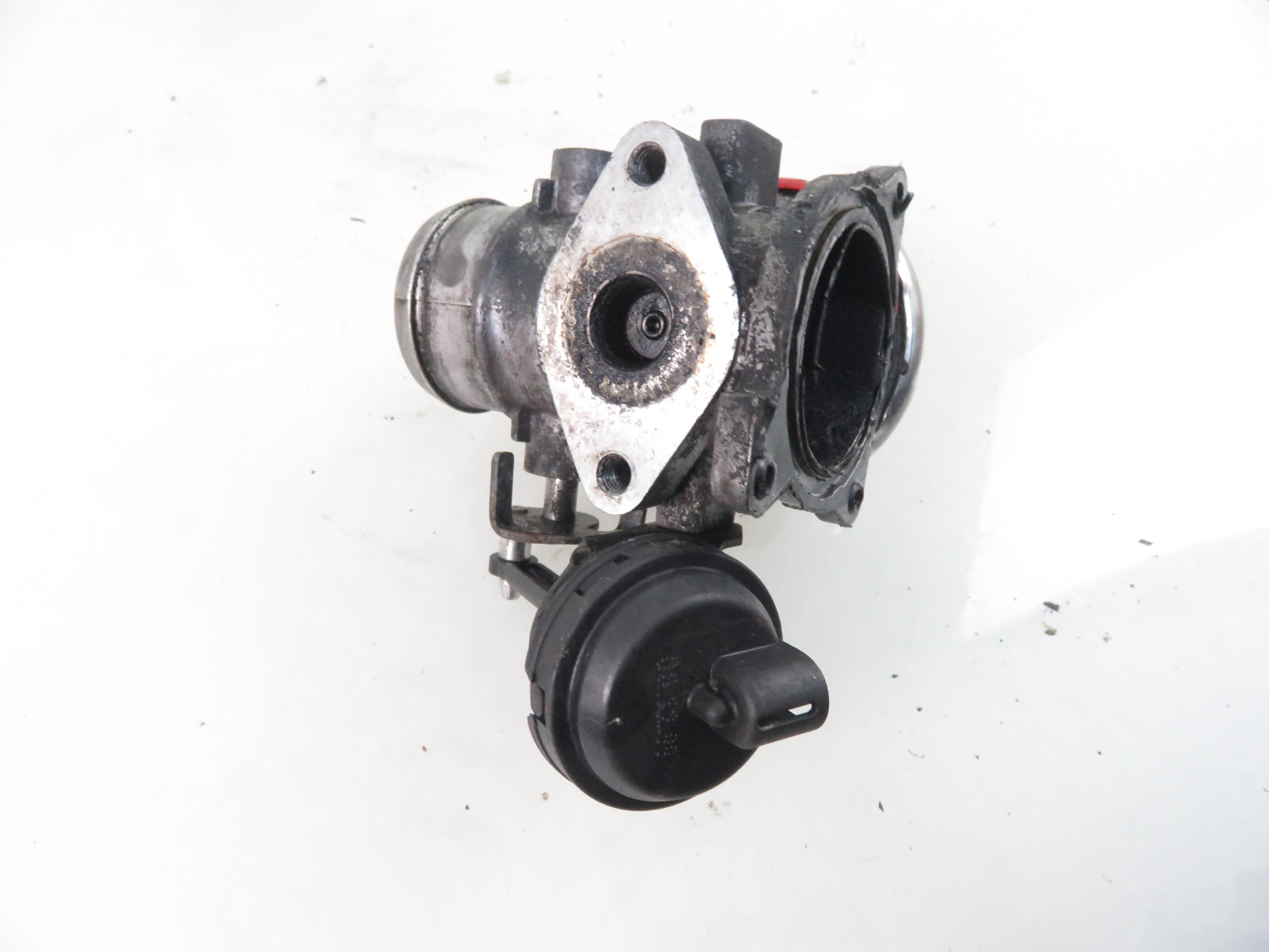 VOLKSWAGEN Bora 1 generation (1998-2005) EGR vārsts 038131501E 24670681