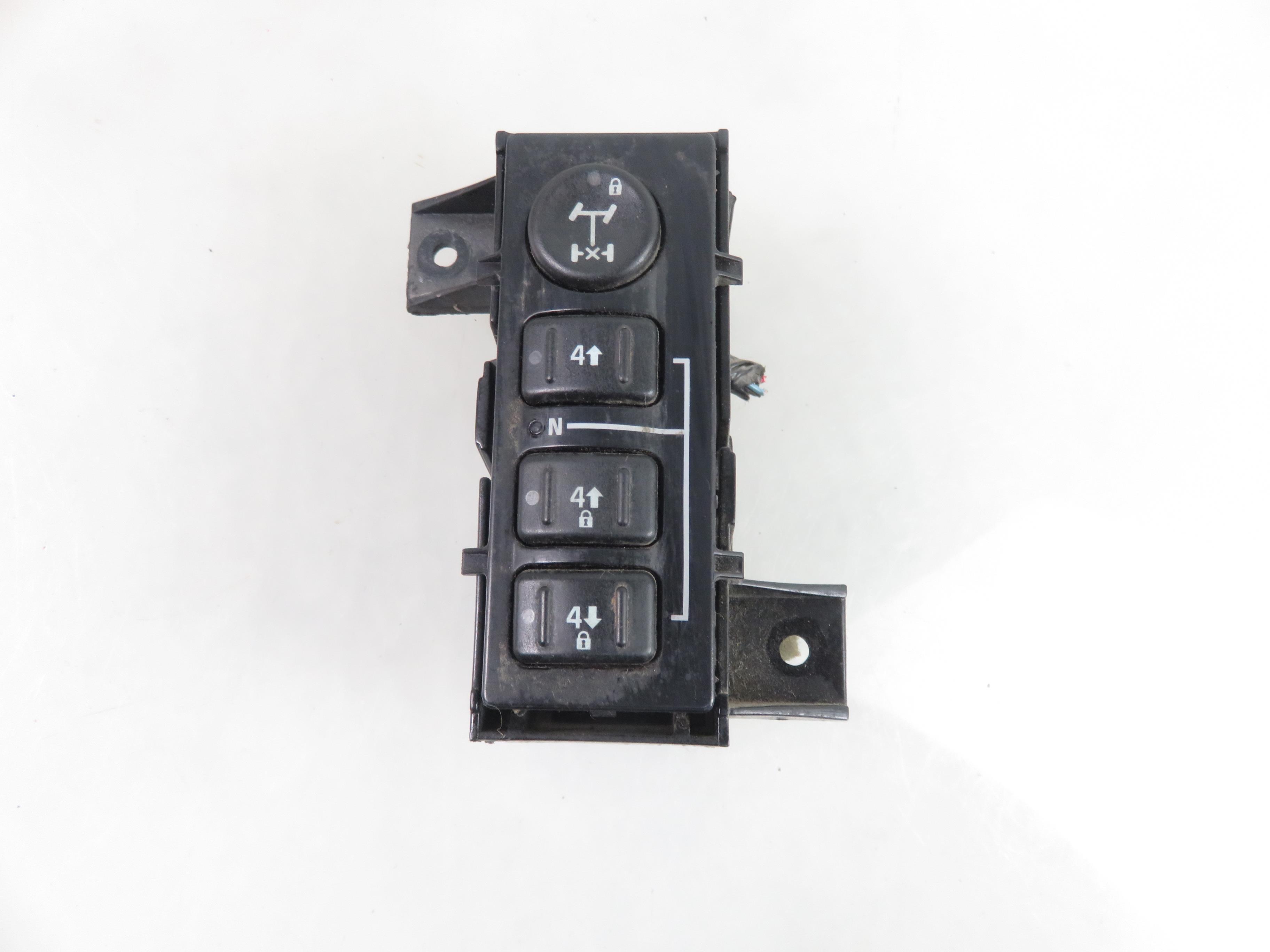 HUMMER H2 1 generation (2002-2009) Differential lock switch 15192439 24671074