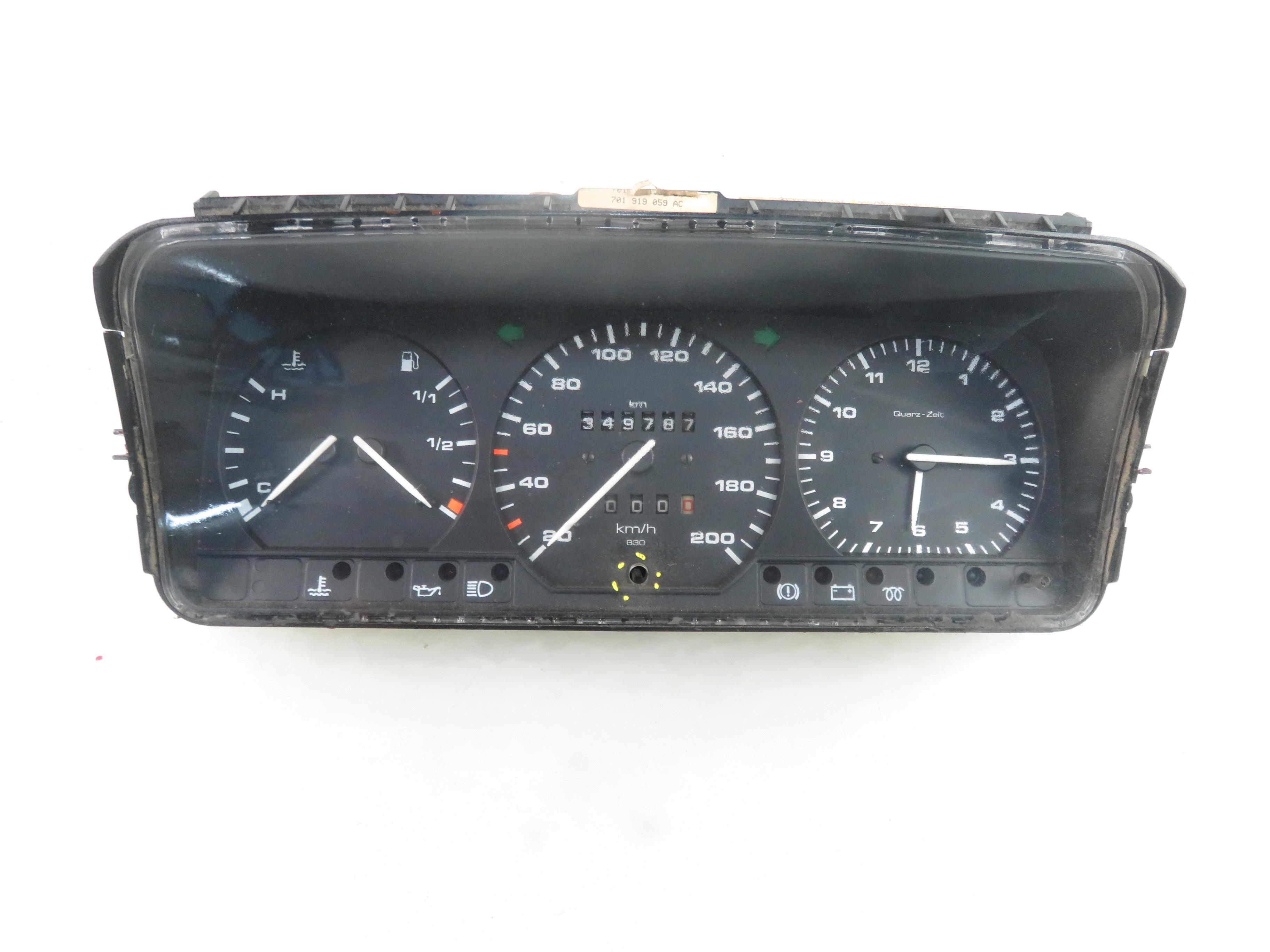 VOLKSWAGEN Transporter T4 (1990-2003) Speedometer 701919033DK 24840366