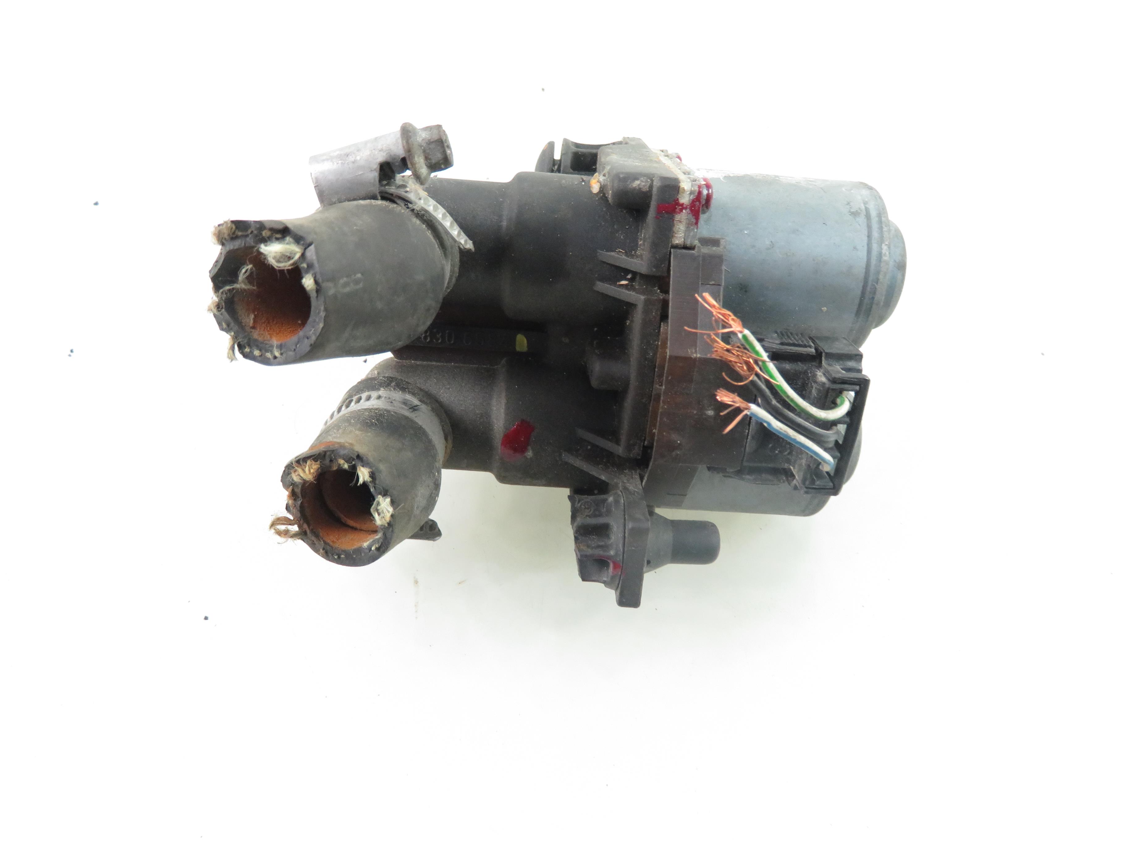 MERCEDES-BENZ E-Class W124 (1984-1997) Heating radiator valve 0008306584 24864643