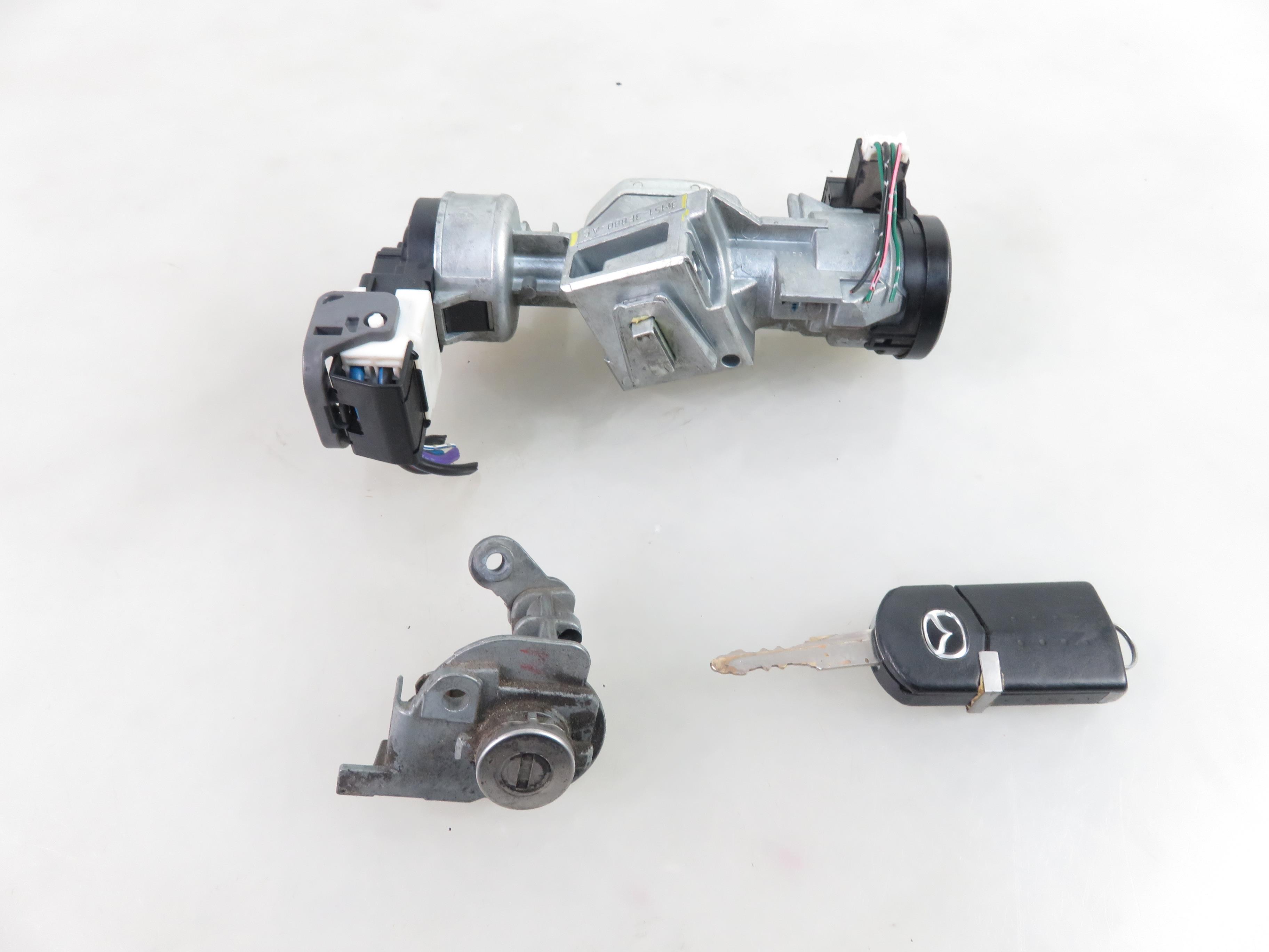 MAZDA 5 1 generation (2005-2010) Ignition Lock 3M513F880AC, C23666938B, X1T26471A 25431510