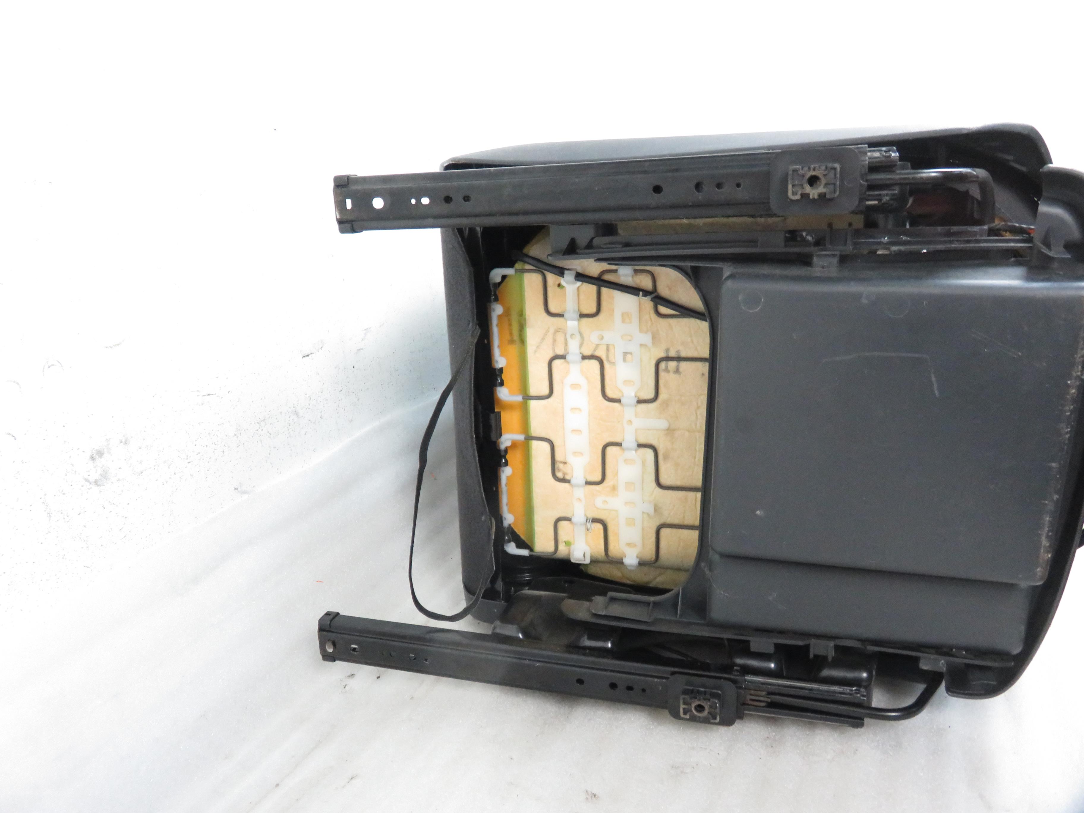 CITROËN C3 1 generation (2002-2010) Front Right Seat 24840215