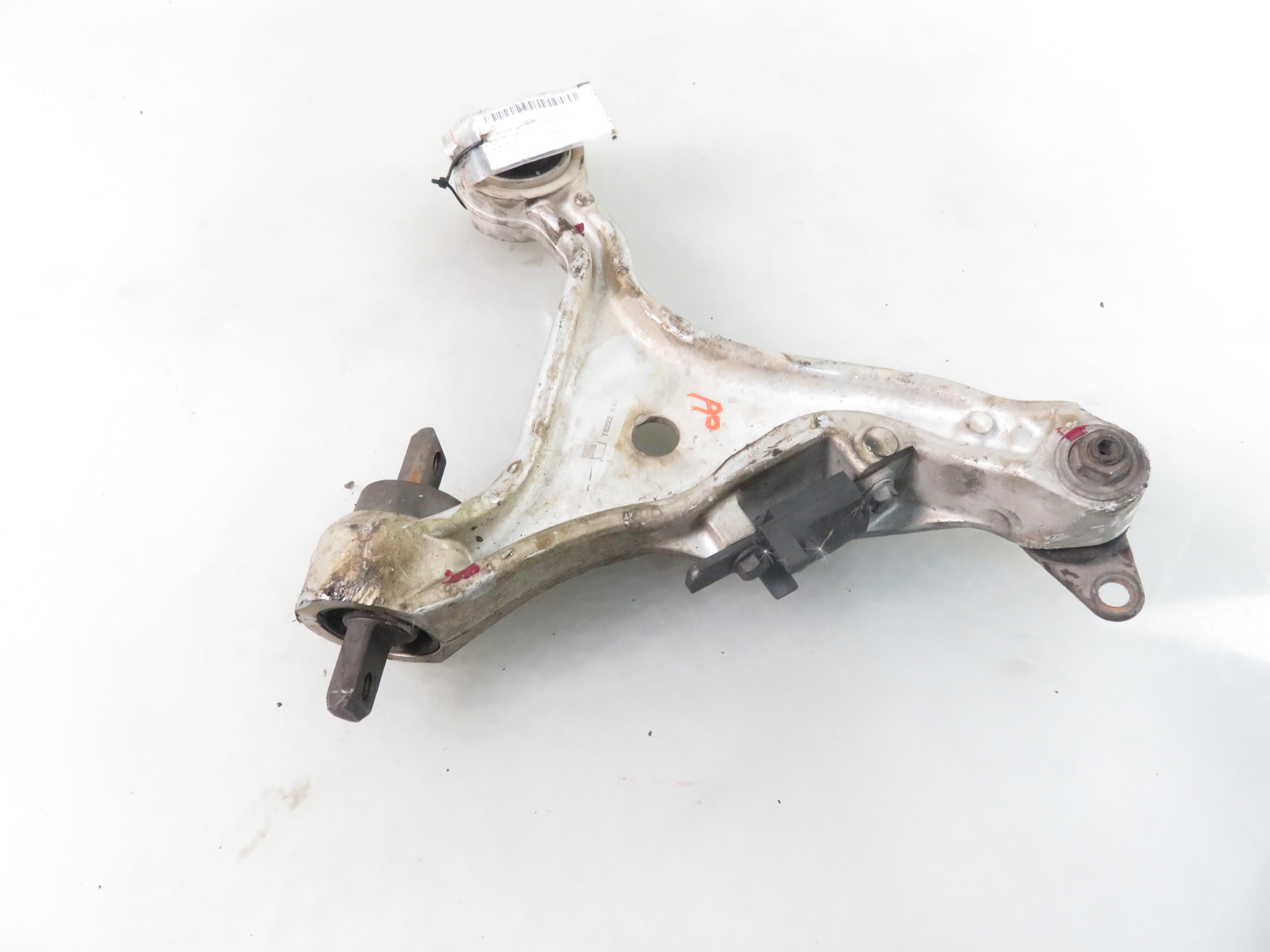 VOLVO S60 1 generation (2000-2009) Front Right Arm 24840234