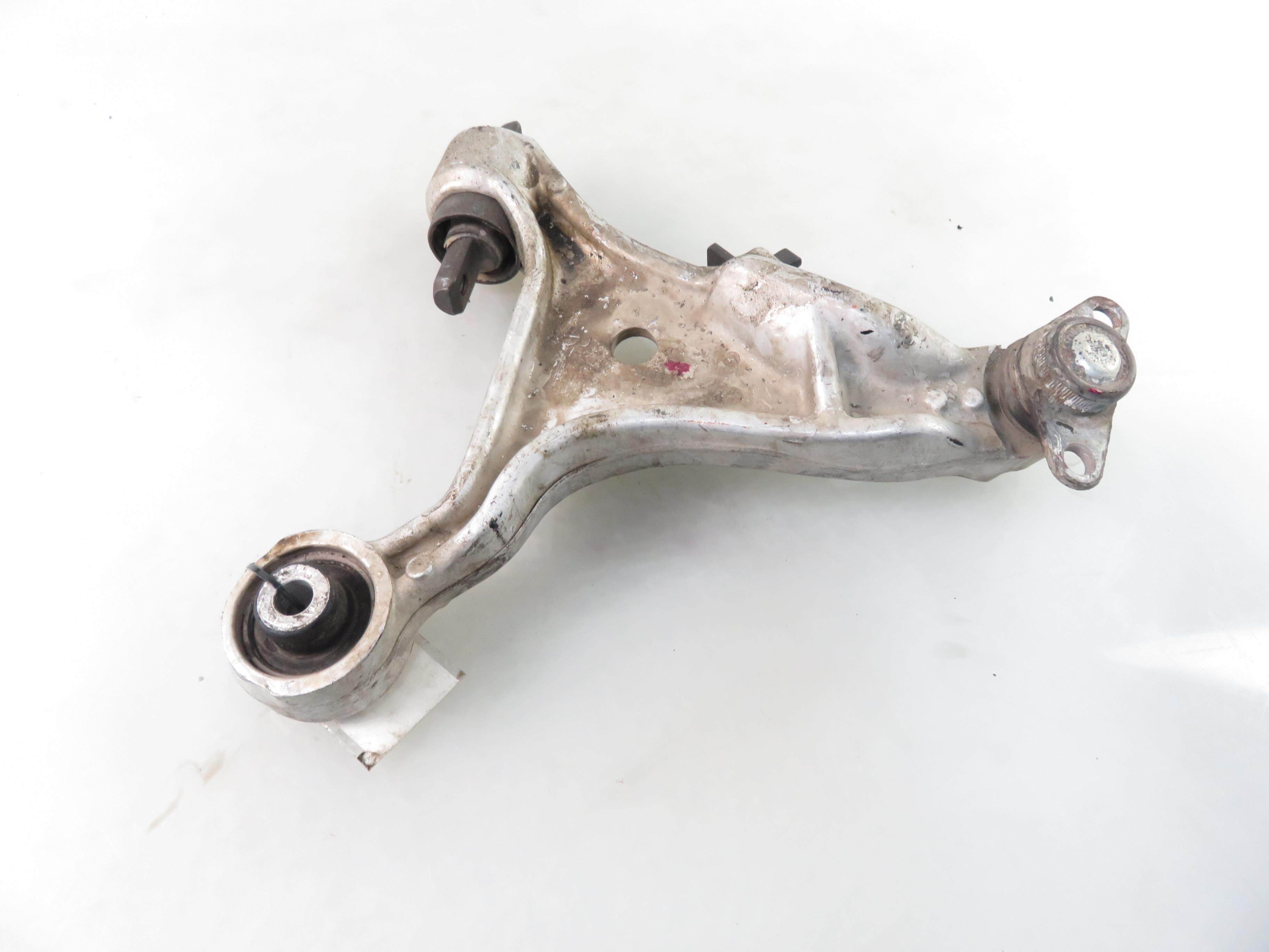 VOLVO S60 1 generation (2000-2009) Front Right Arm 24840234