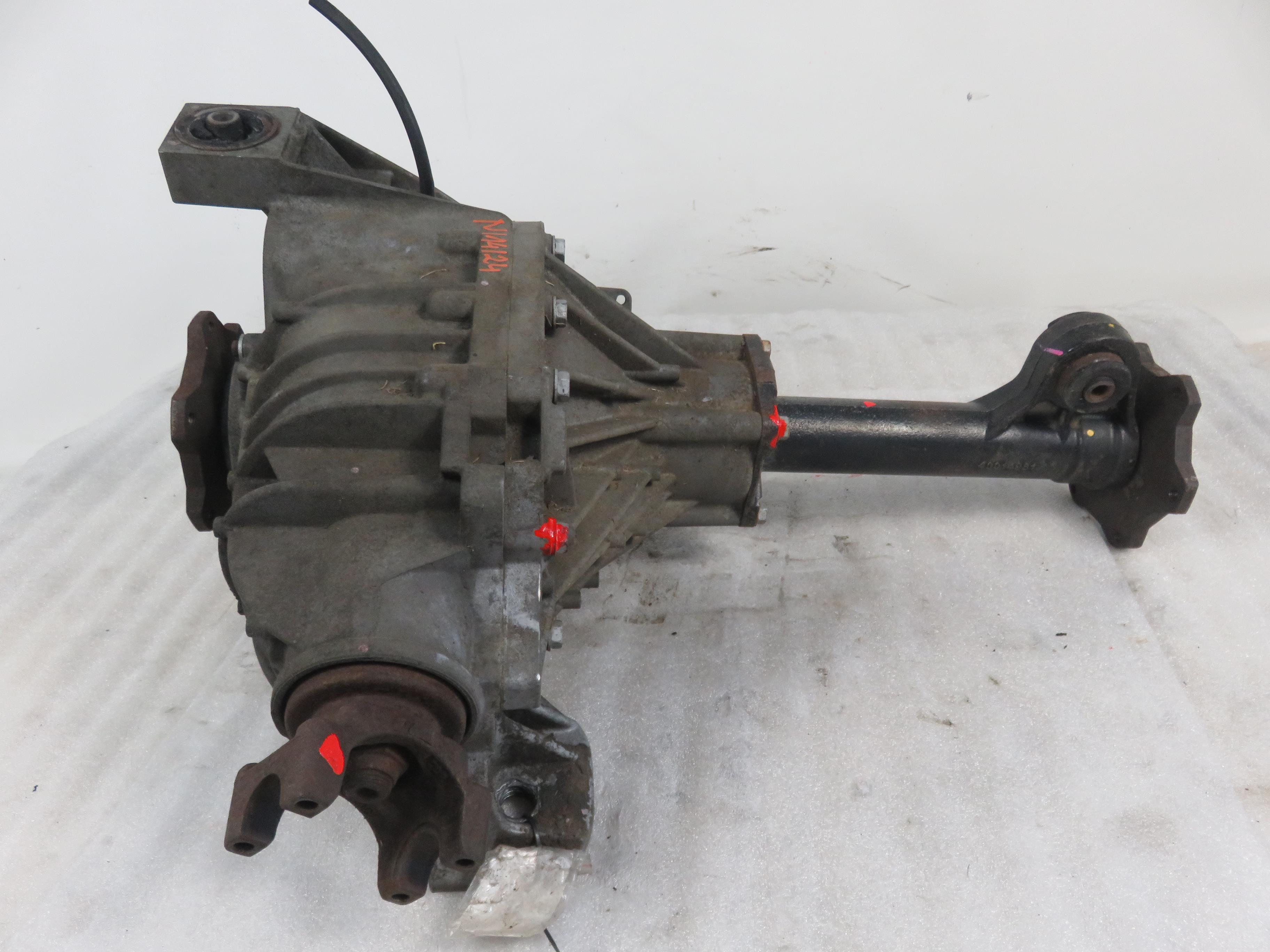 HUMMER H2 1 generation (2002-2009) Front axle 40027957 24785012