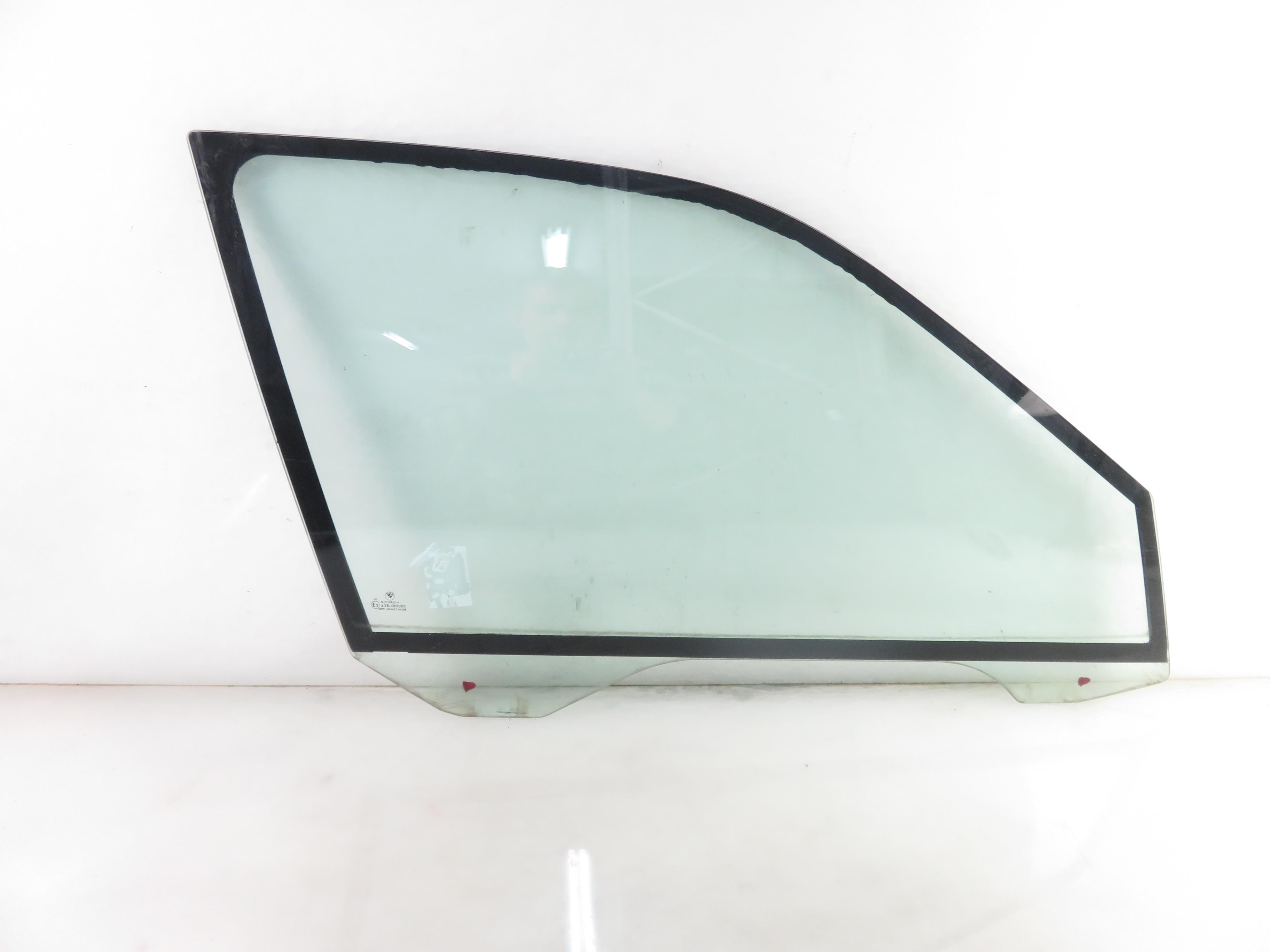 BMW 7 Series E38 (1994-2001) Front Right Window 24840396