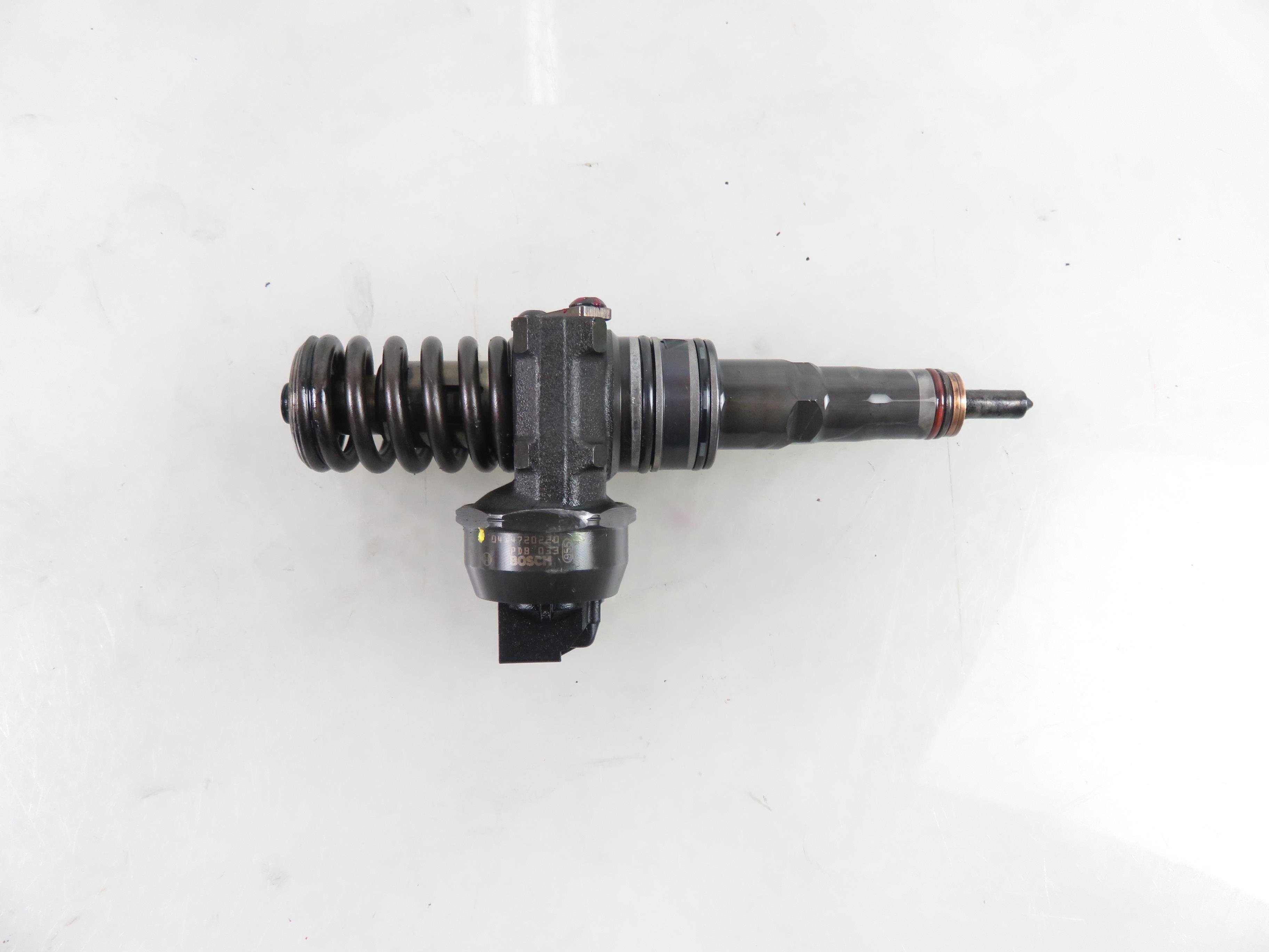 VOLKSWAGEN Touareg 1 generation (2002-2010) Injector de ulei 07Z130073H, 0414720220 24840370