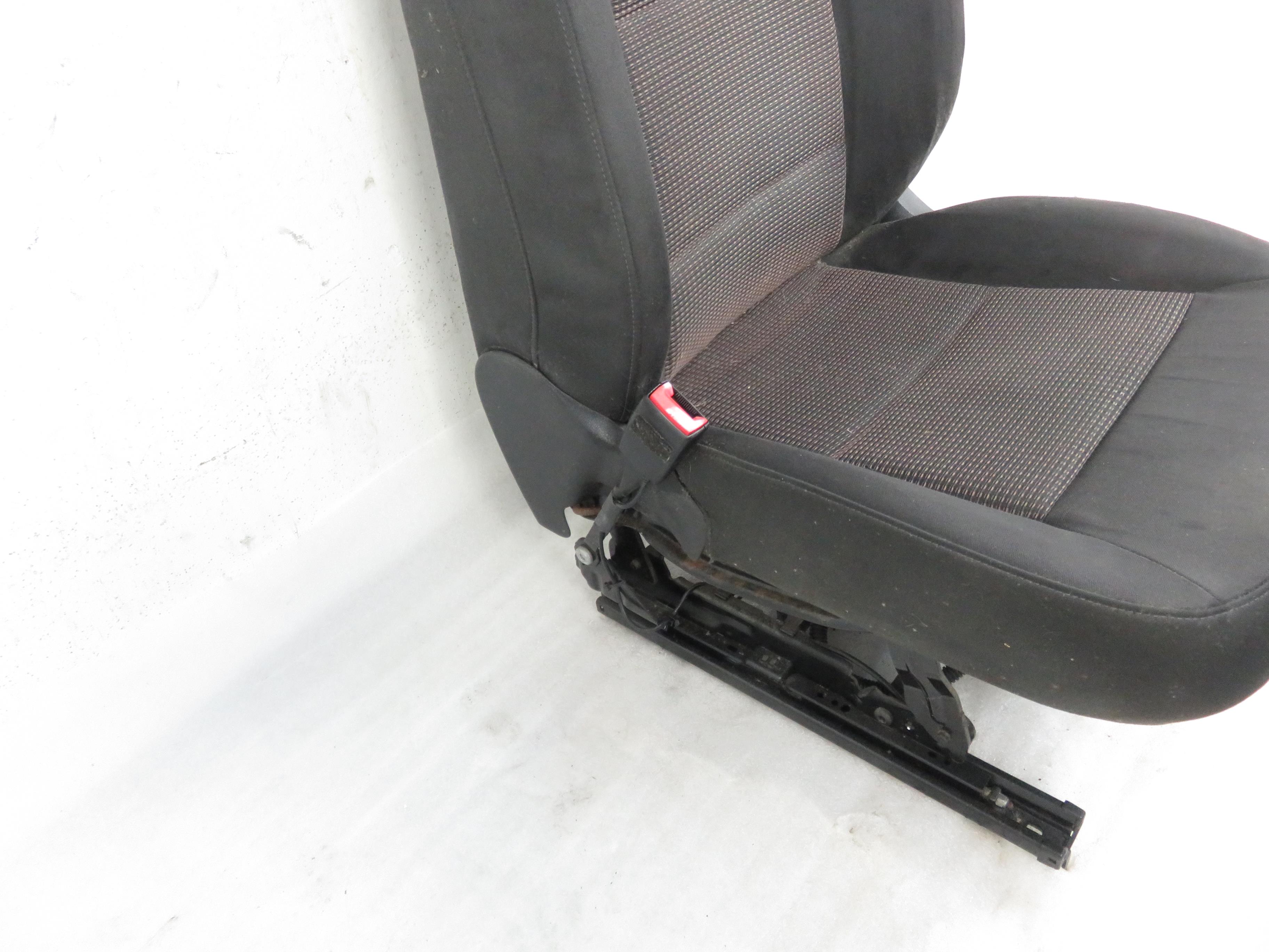 AUDI Q5 8R (2008-2017) Priekinė kairė sėdynė 24840241